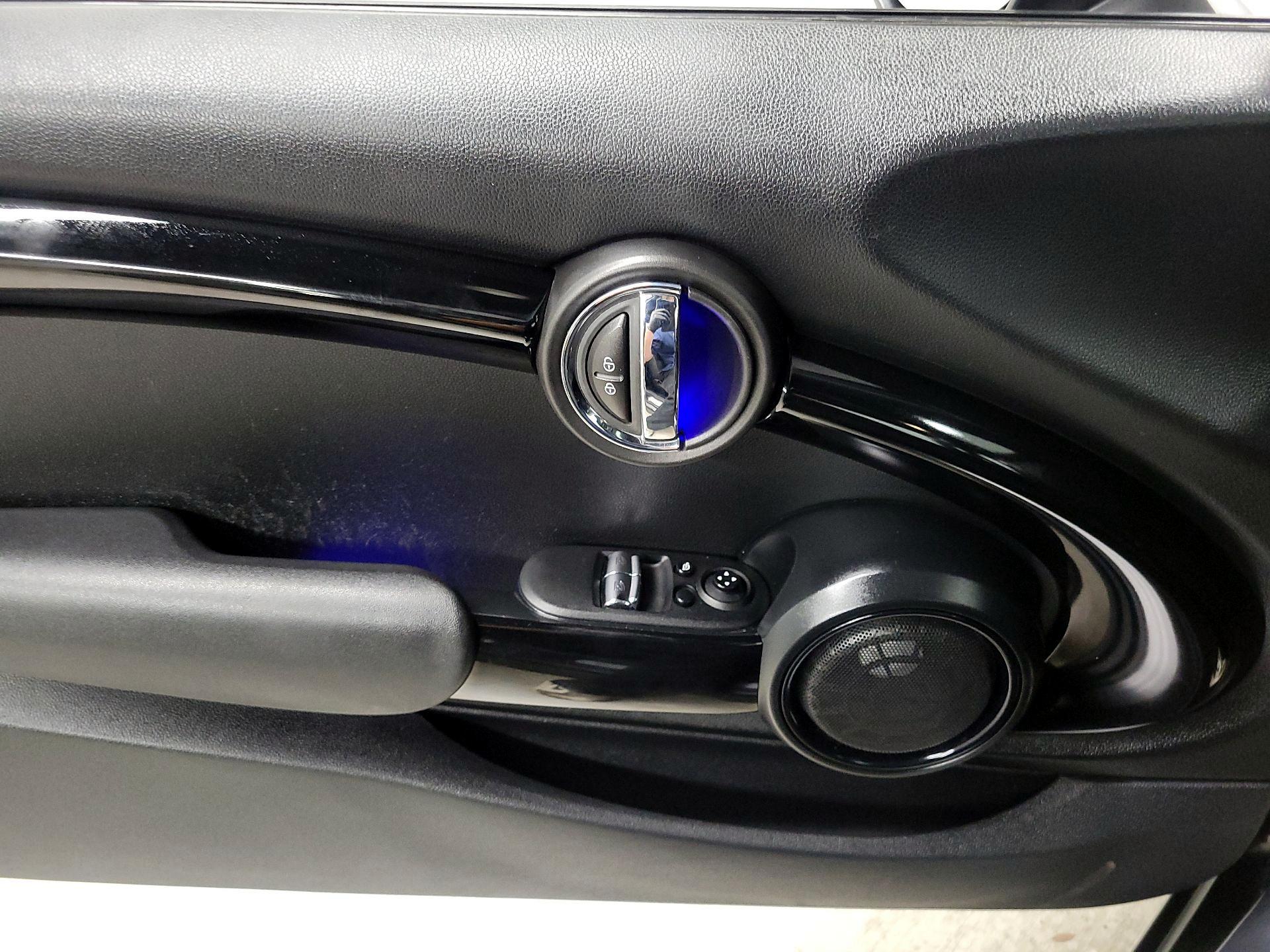 Thumbnail: 2019 MINI Cooper Hardtop - 10