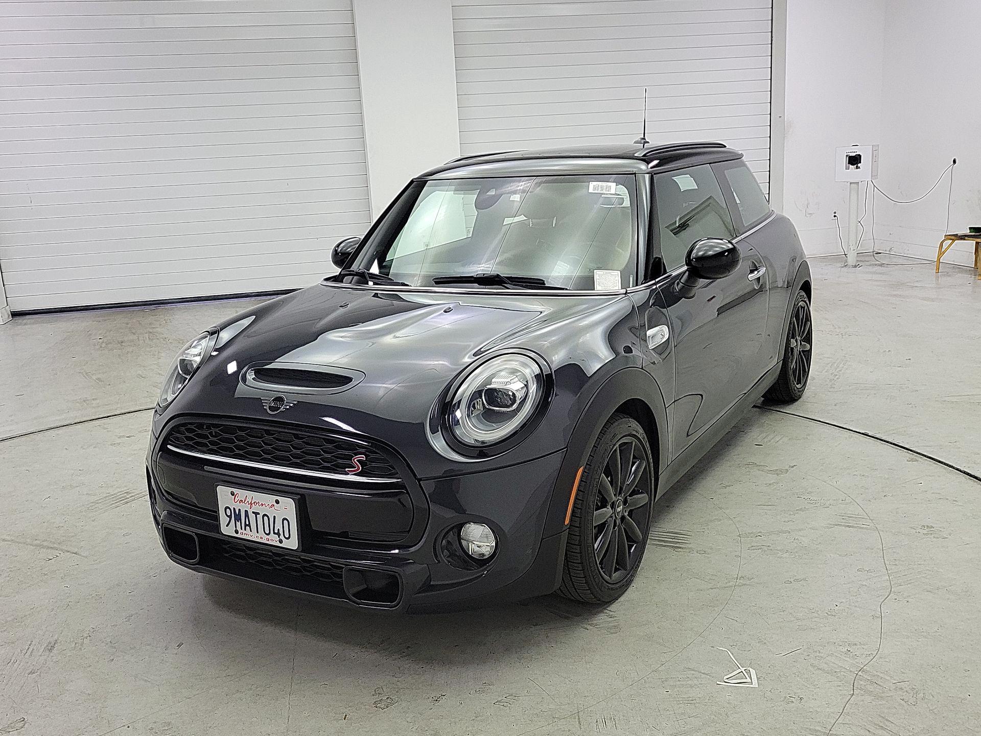 Thumbnail: 2019 MINI Cooper Hardtop - 3