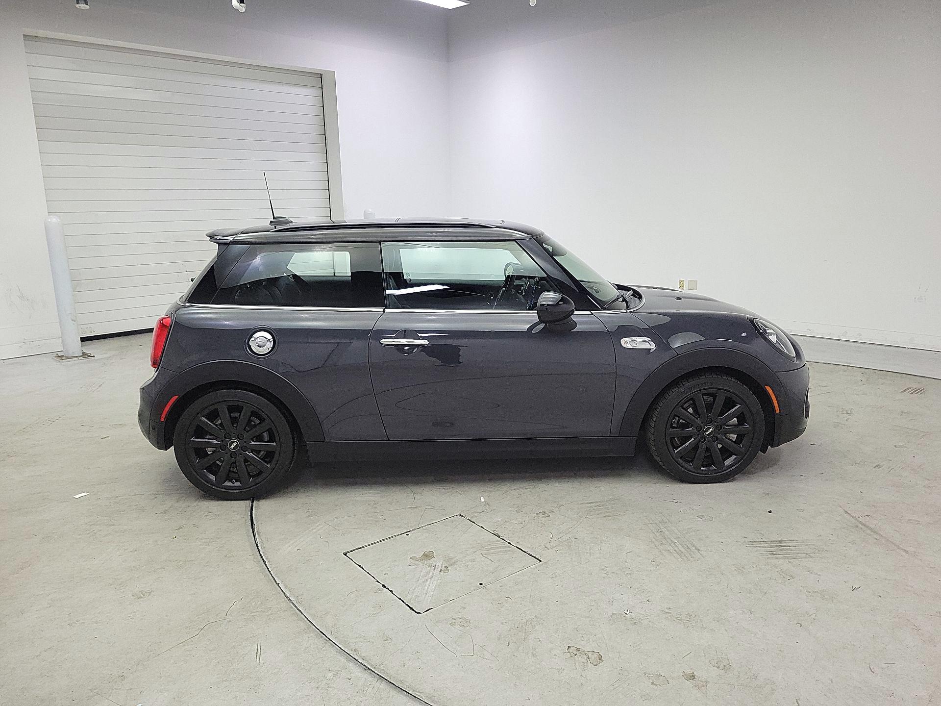Thumbnail: 2019 MINI Cooper Hardtop - 4