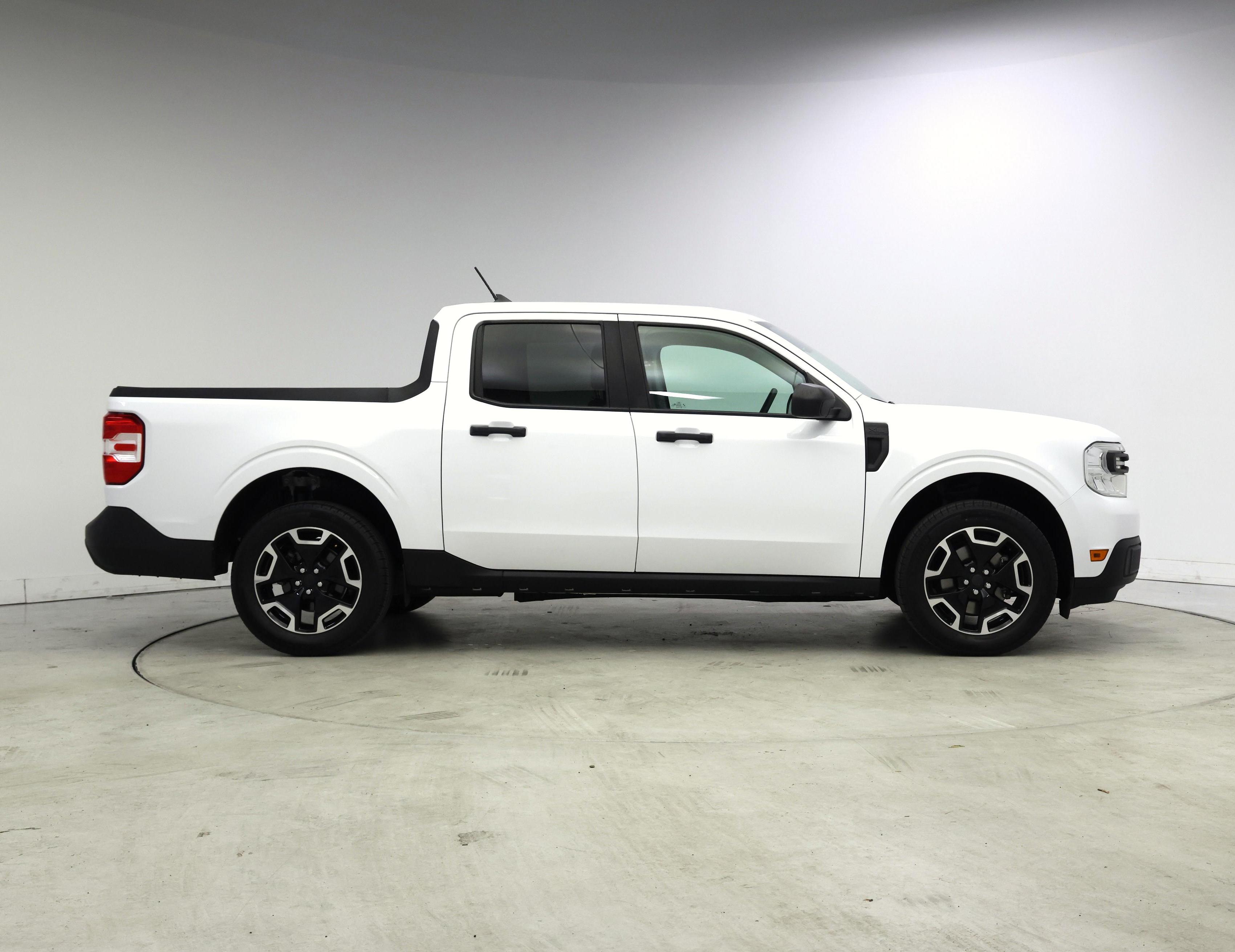 Thumbnail: 2022 Ford Maverick - 7