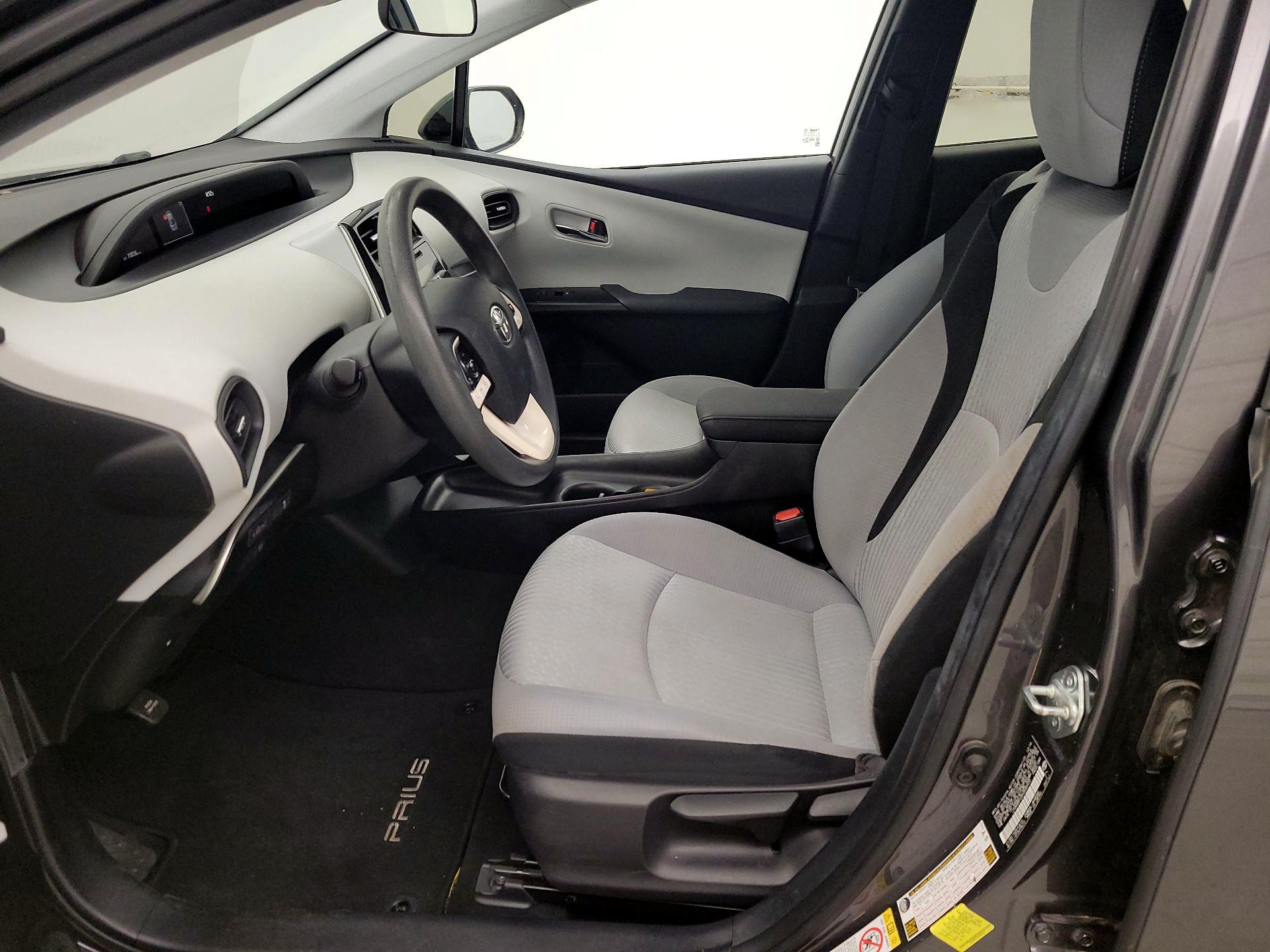 Thumbnail: 2017 Toyota Prius - 11