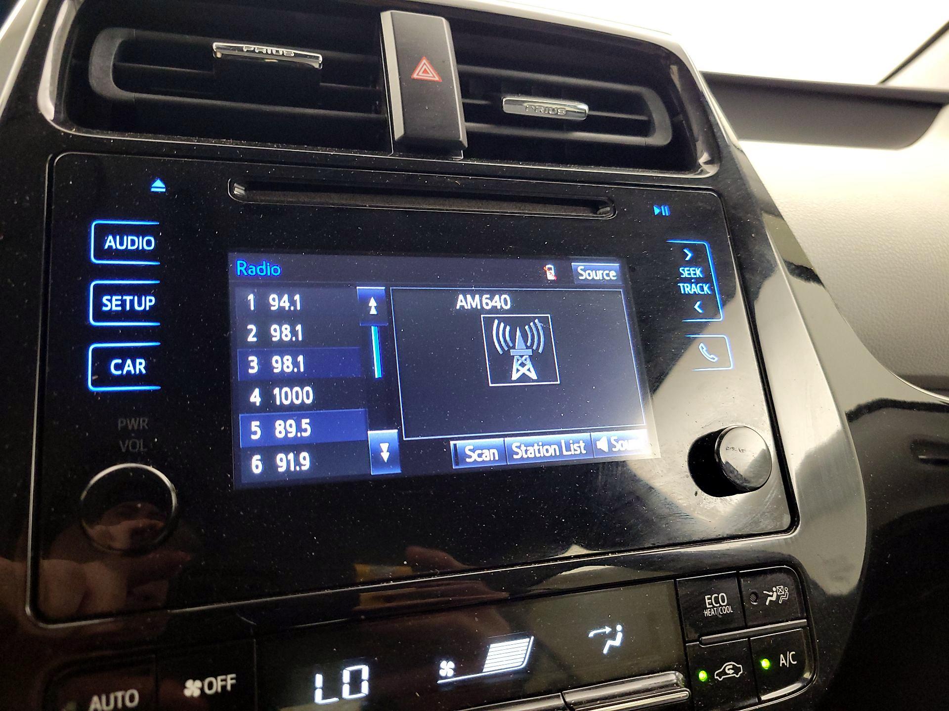 Thumbnail: 2017 Toyota Prius - 15