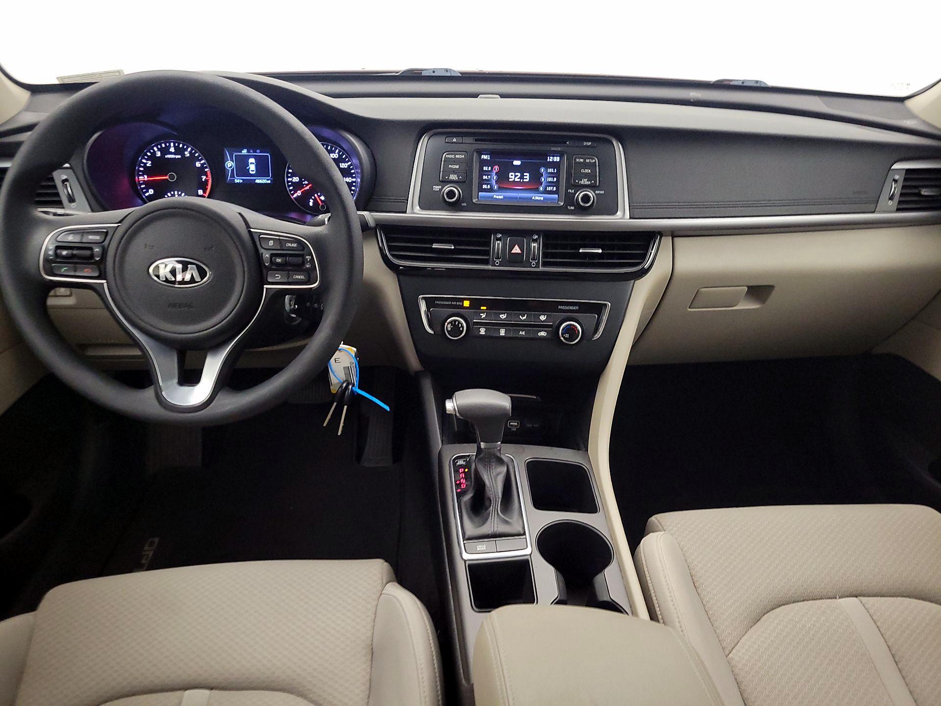 Thumbnail: 2016 Kia Optima - 9