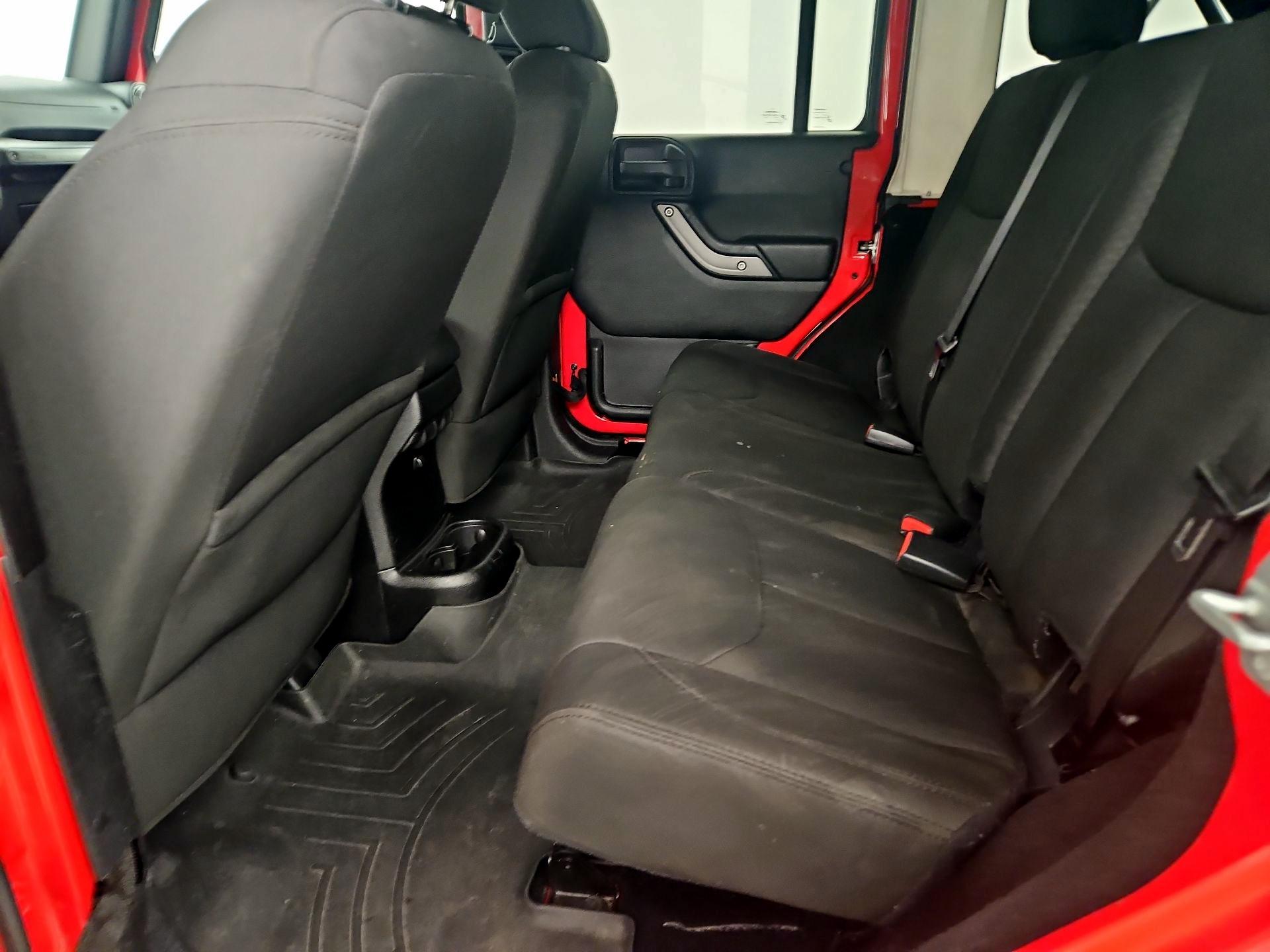 Thumbnail: 2016 Jeep Wrangler - 17