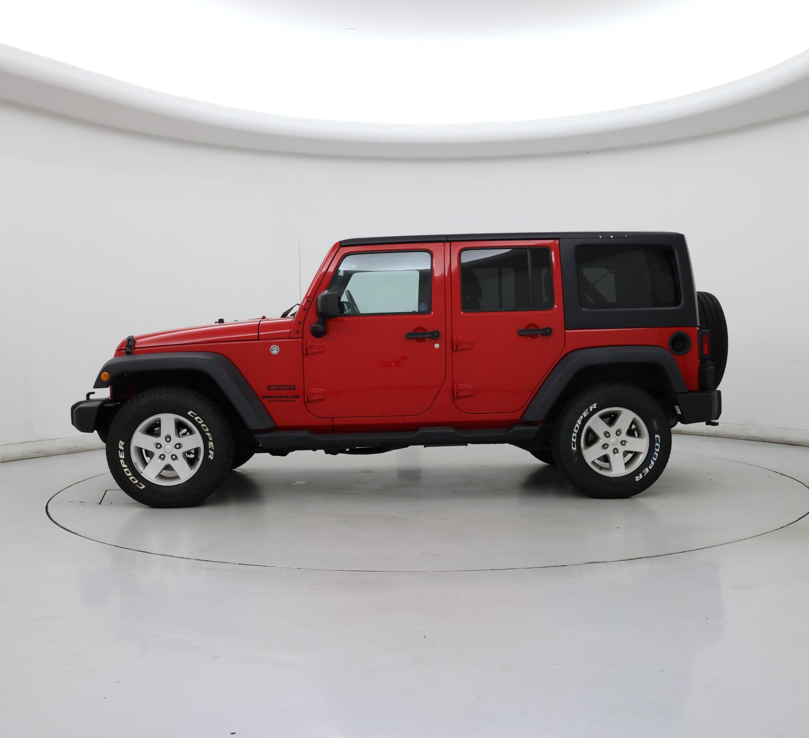 Thumbnail: 2016 Jeep Wrangler - 3