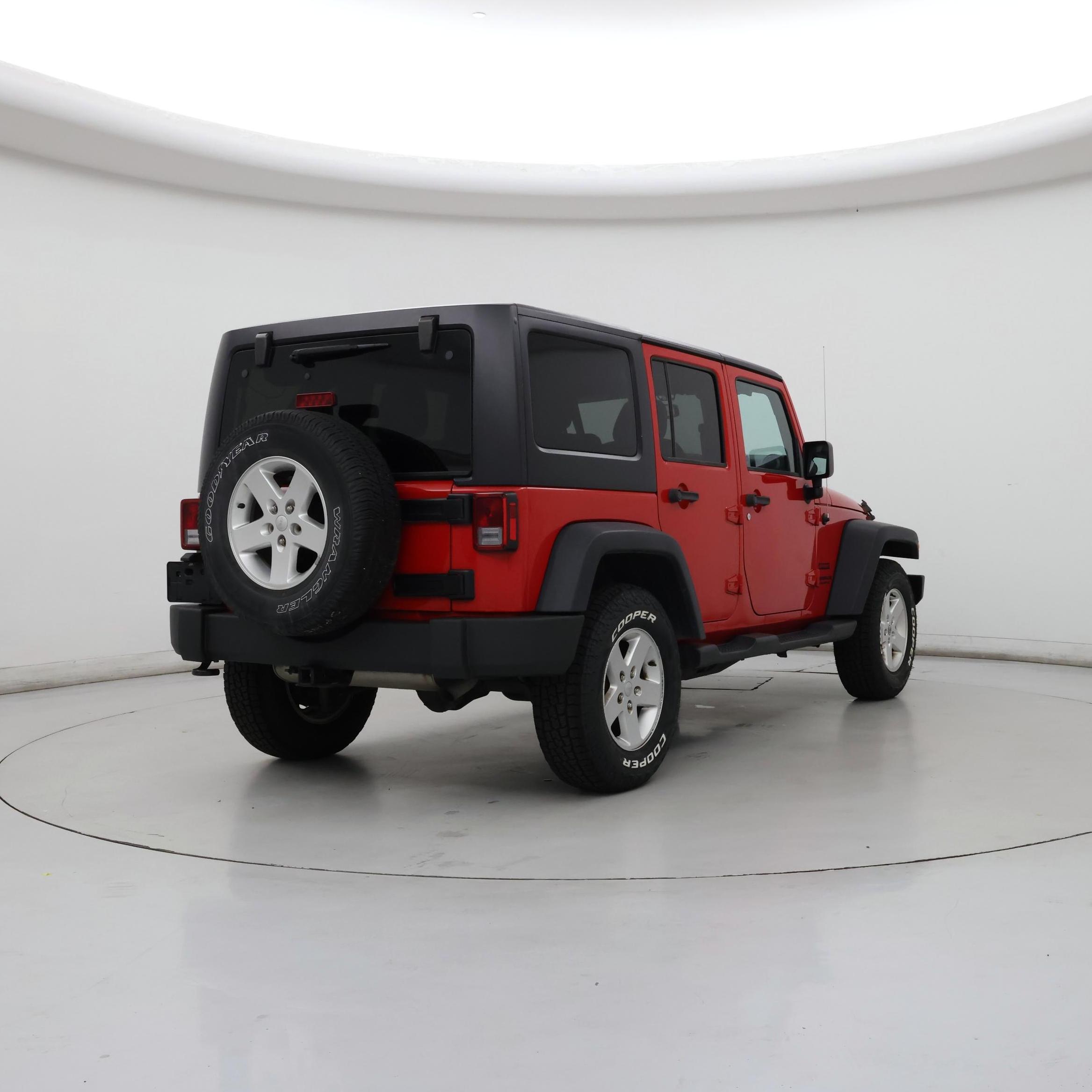 Thumbnail: 2016 Jeep Wrangler - 8