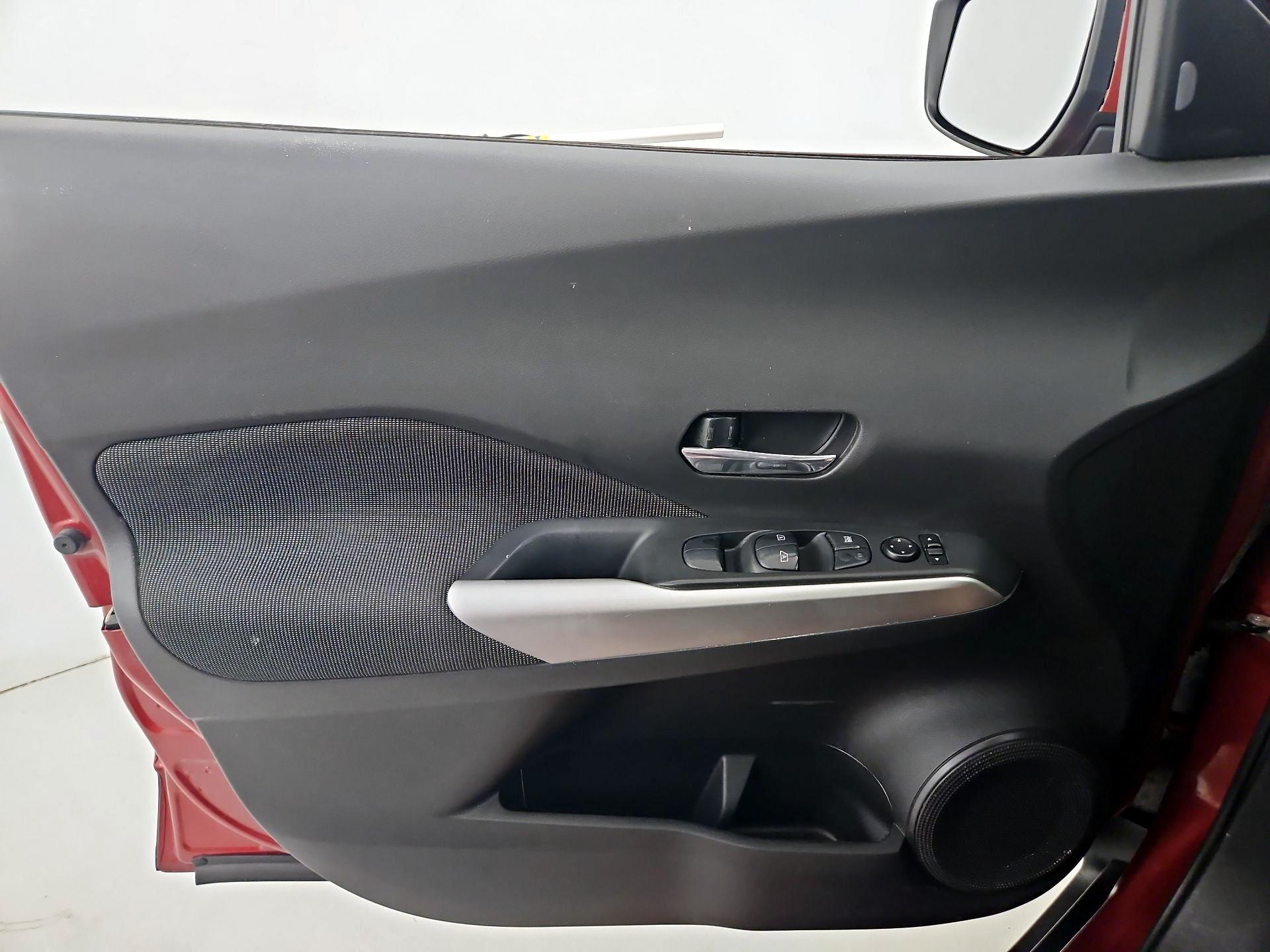 Thumbnail: 2020 Nissan Kicks - 12