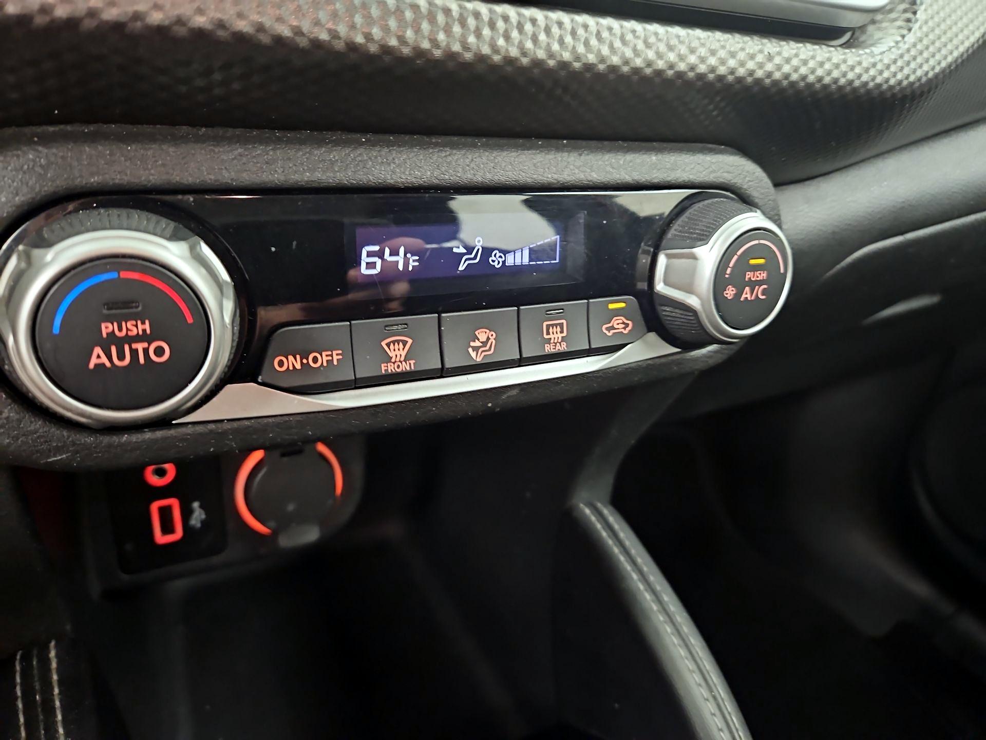 Thumbnail: 2020 Nissan Kicks - 16