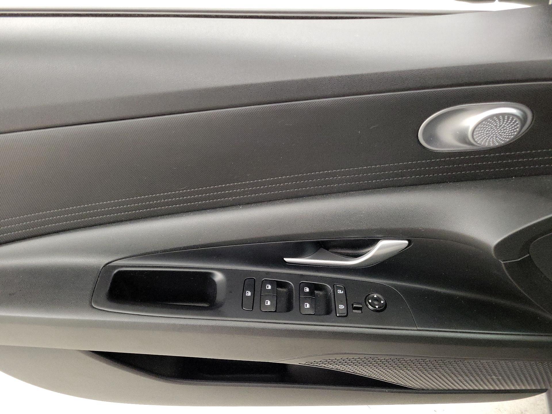 Thumbnail: 2021 Hyundai Elantra - 12