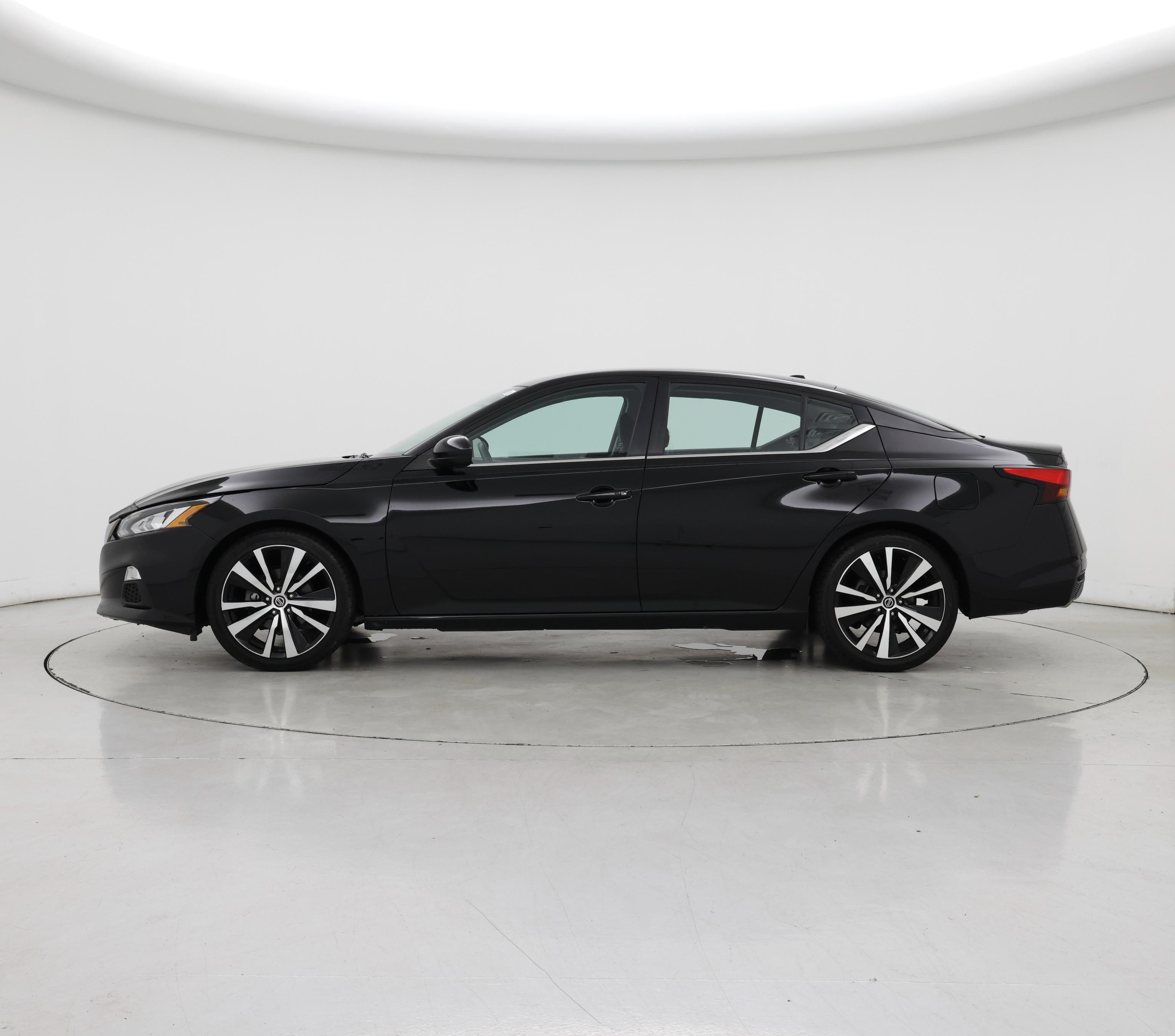 Thumbnail: 2020 Nissan Altima - 3
