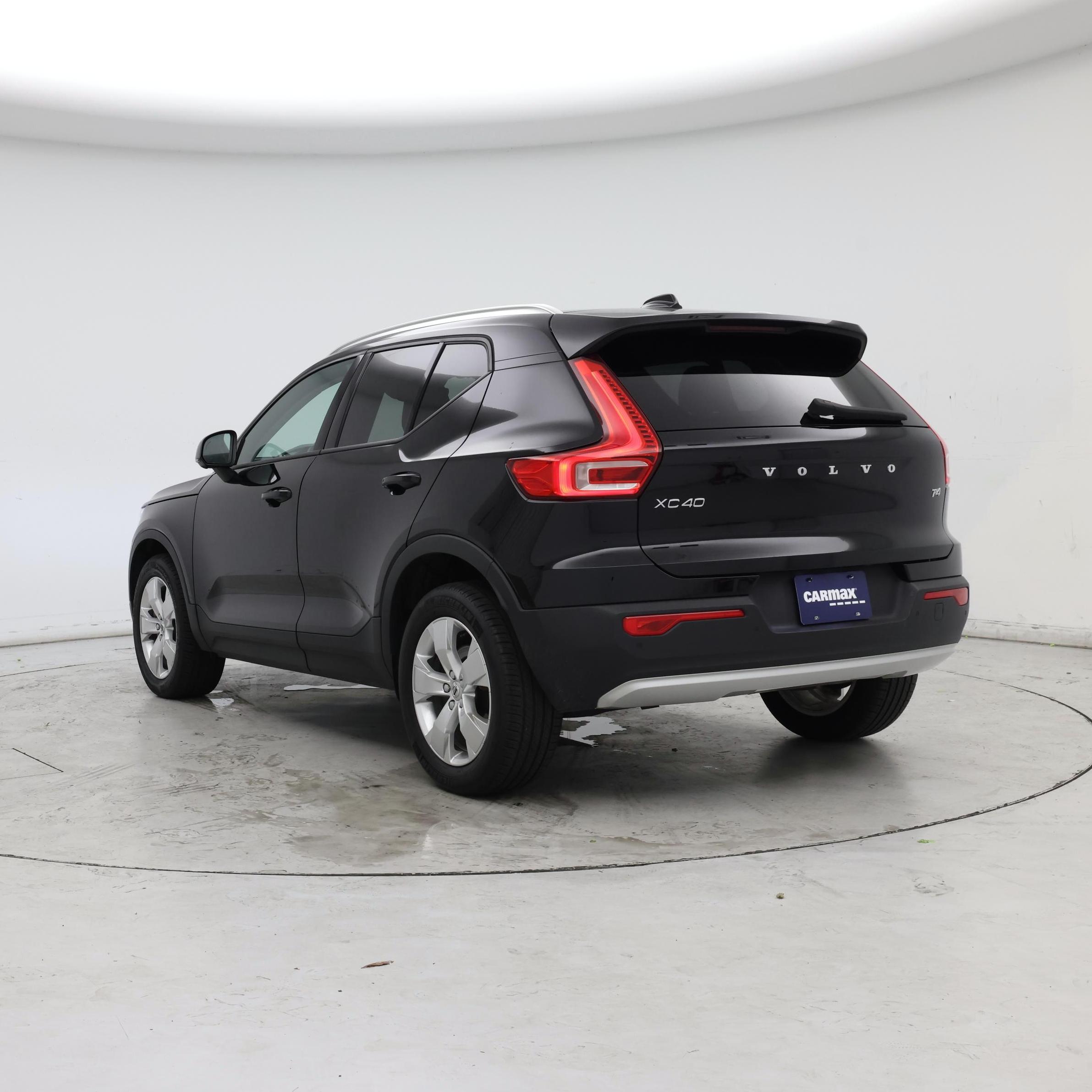Thumbnail: 2022 Volvo XC40 - 2