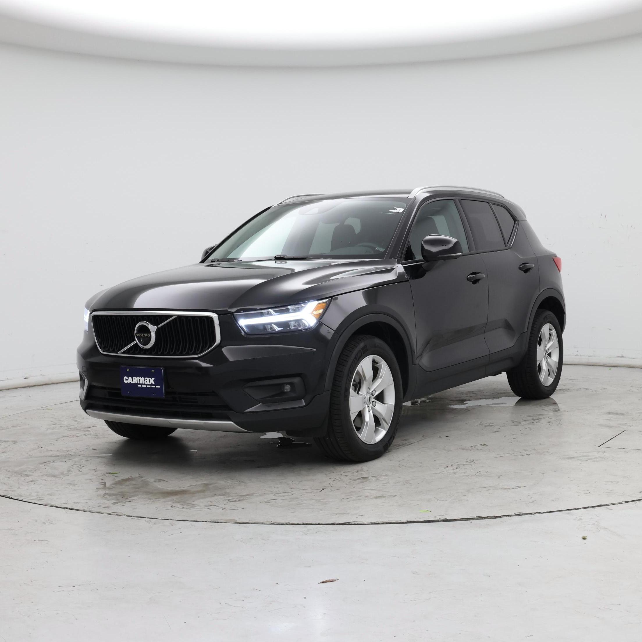 Thumbnail: 2022 Volvo XC40 - 4