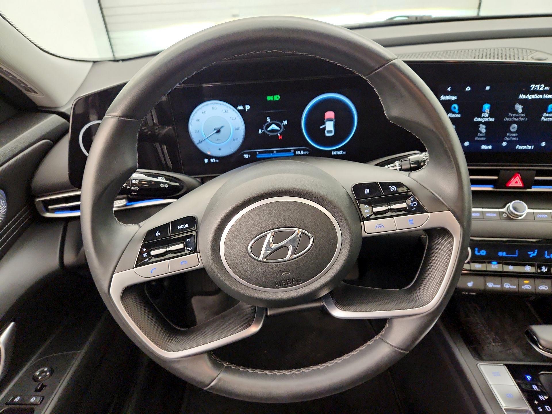 Thumbnail: 2022 Hyundai Elantra - 10