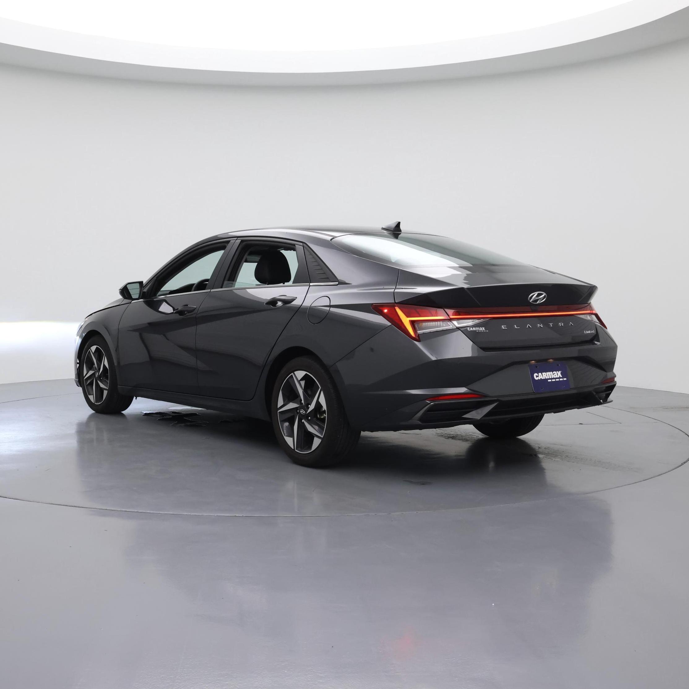 Thumbnail: 2022 Hyundai Elantra - 2