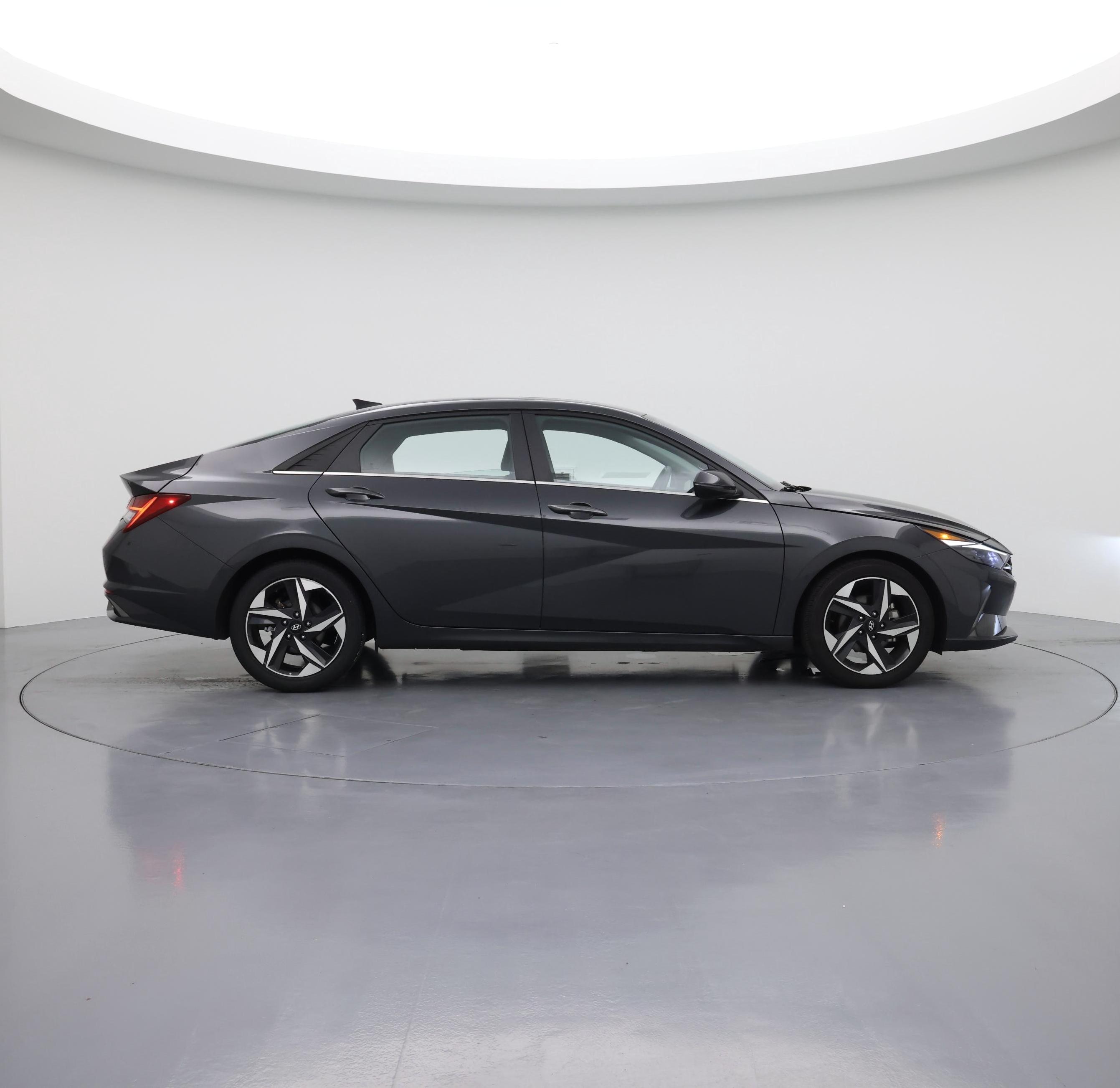 Thumbnail: 2022 Hyundai Elantra - 7