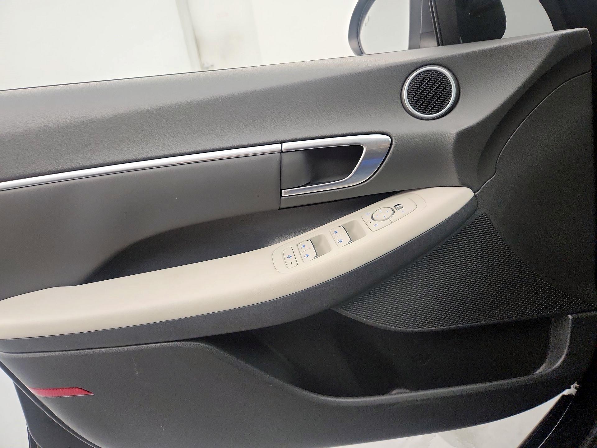 Thumbnail: 2023 Hyundai Sonata - 12