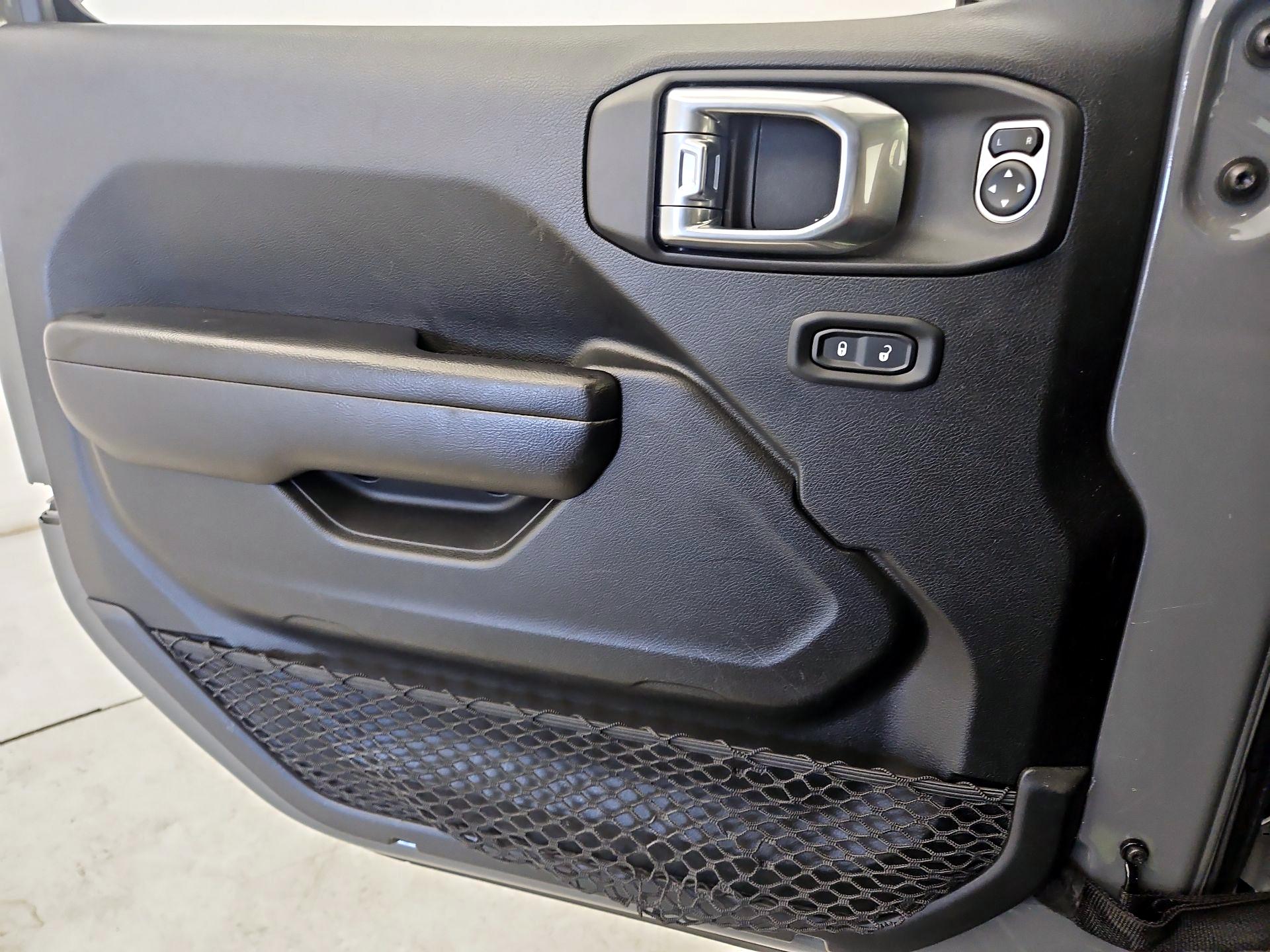 Thumbnail: 2021 Jeep Wrangler - 12