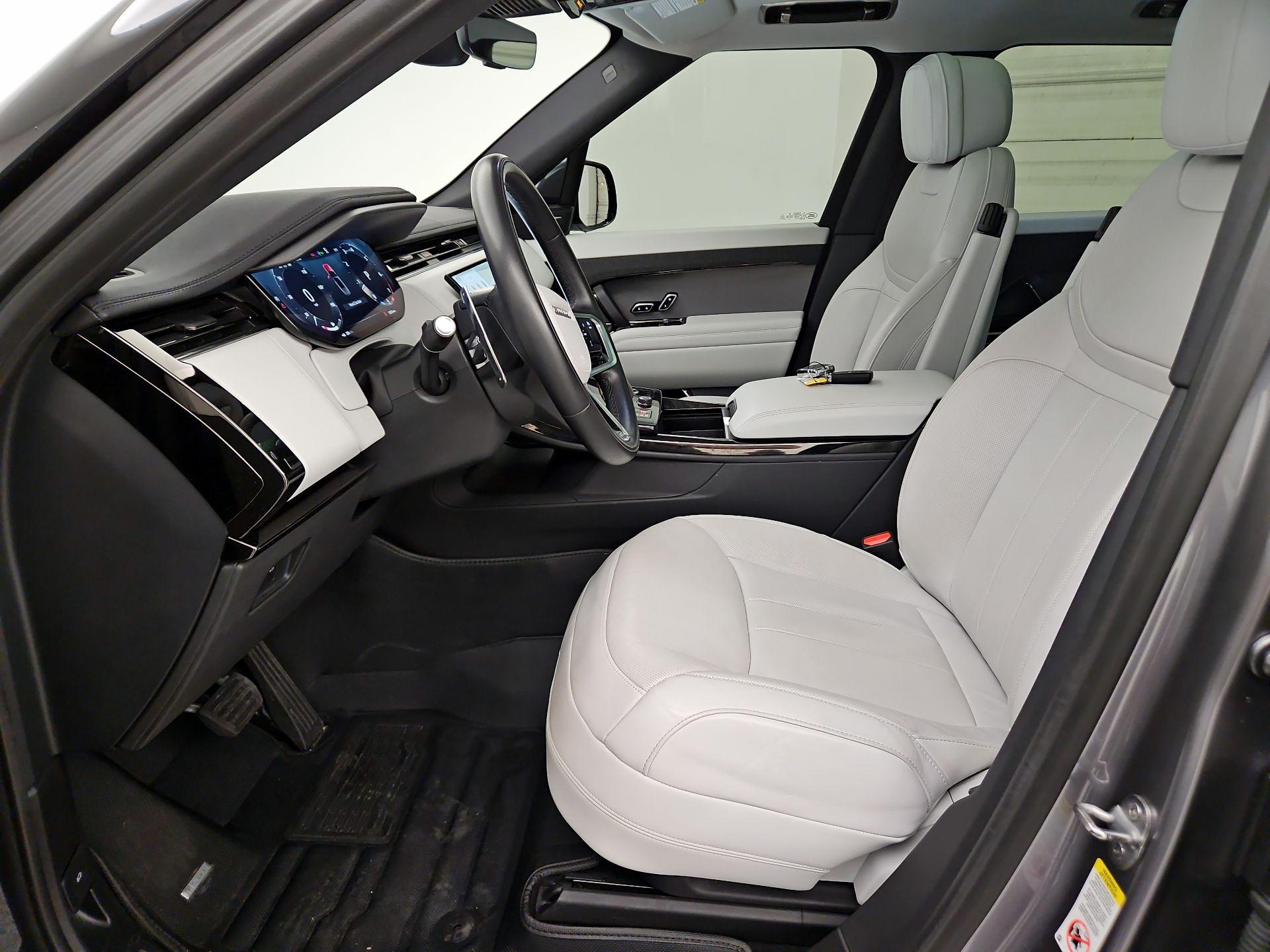 Thumbnail: 2023 Land Rover Range Rover Sport - 11