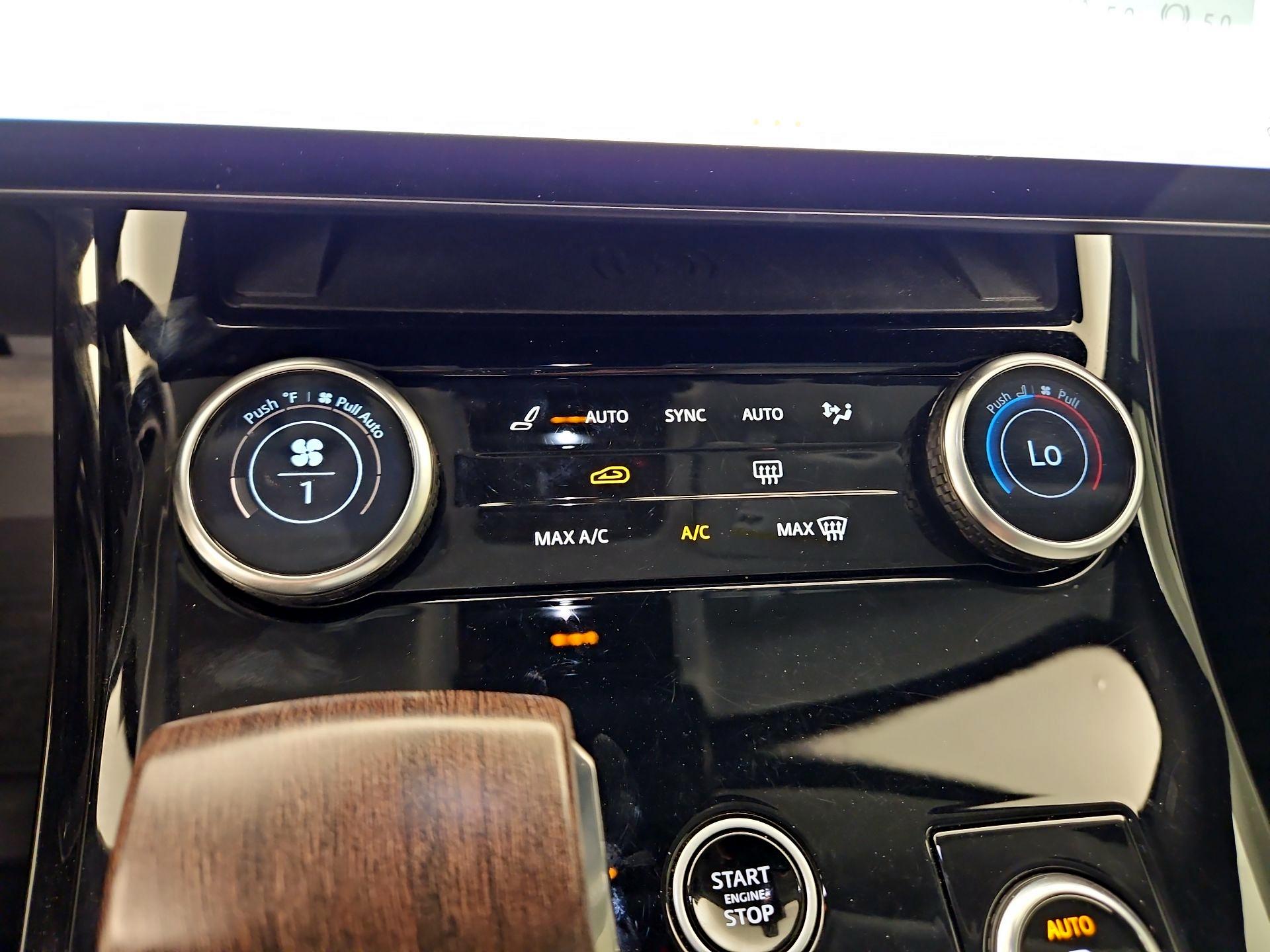 Thumbnail: 2023 Land Rover Range Rover Sport - 17