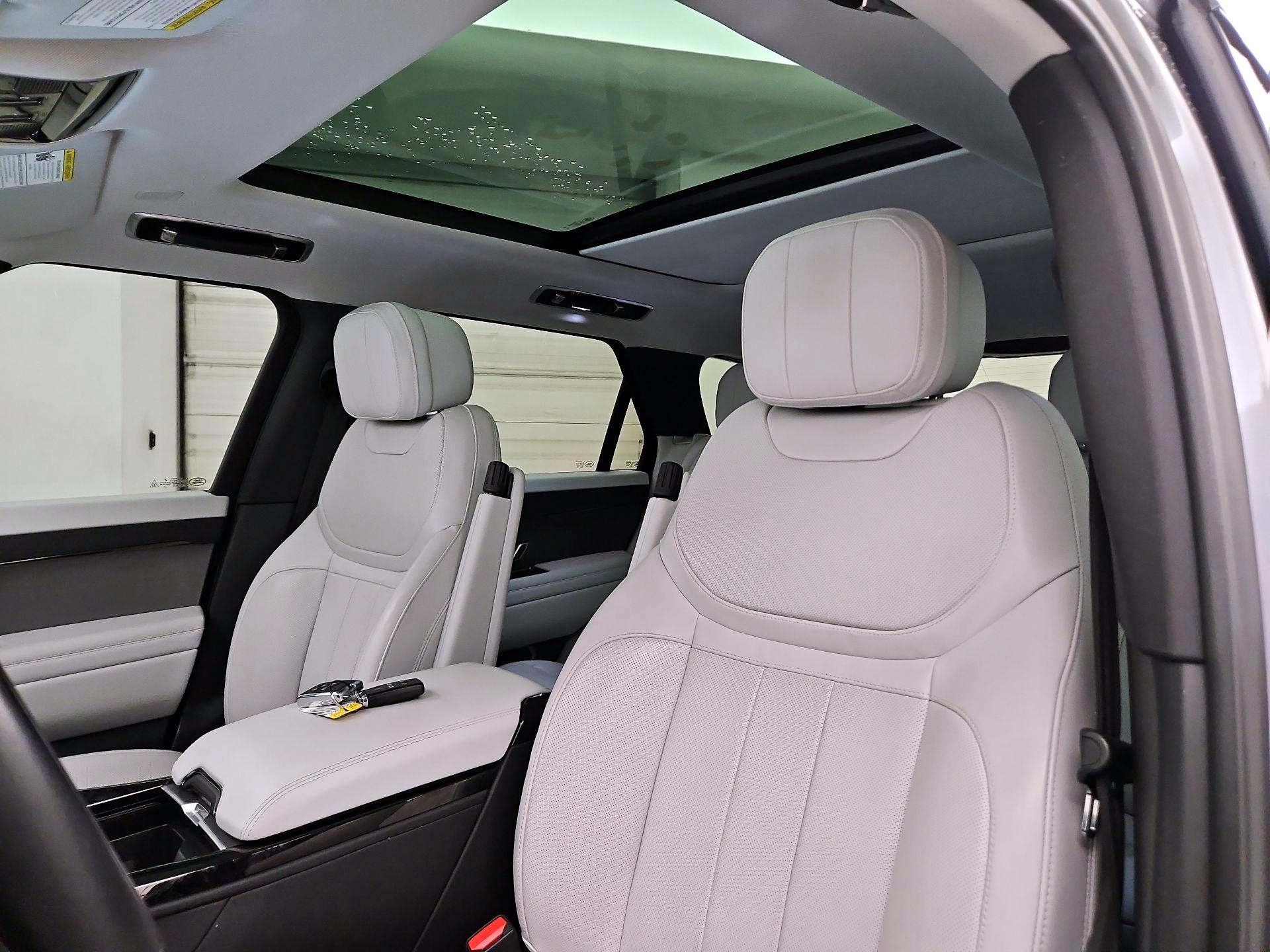 Thumbnail: 2023 Land Rover Range Rover Sport - 20