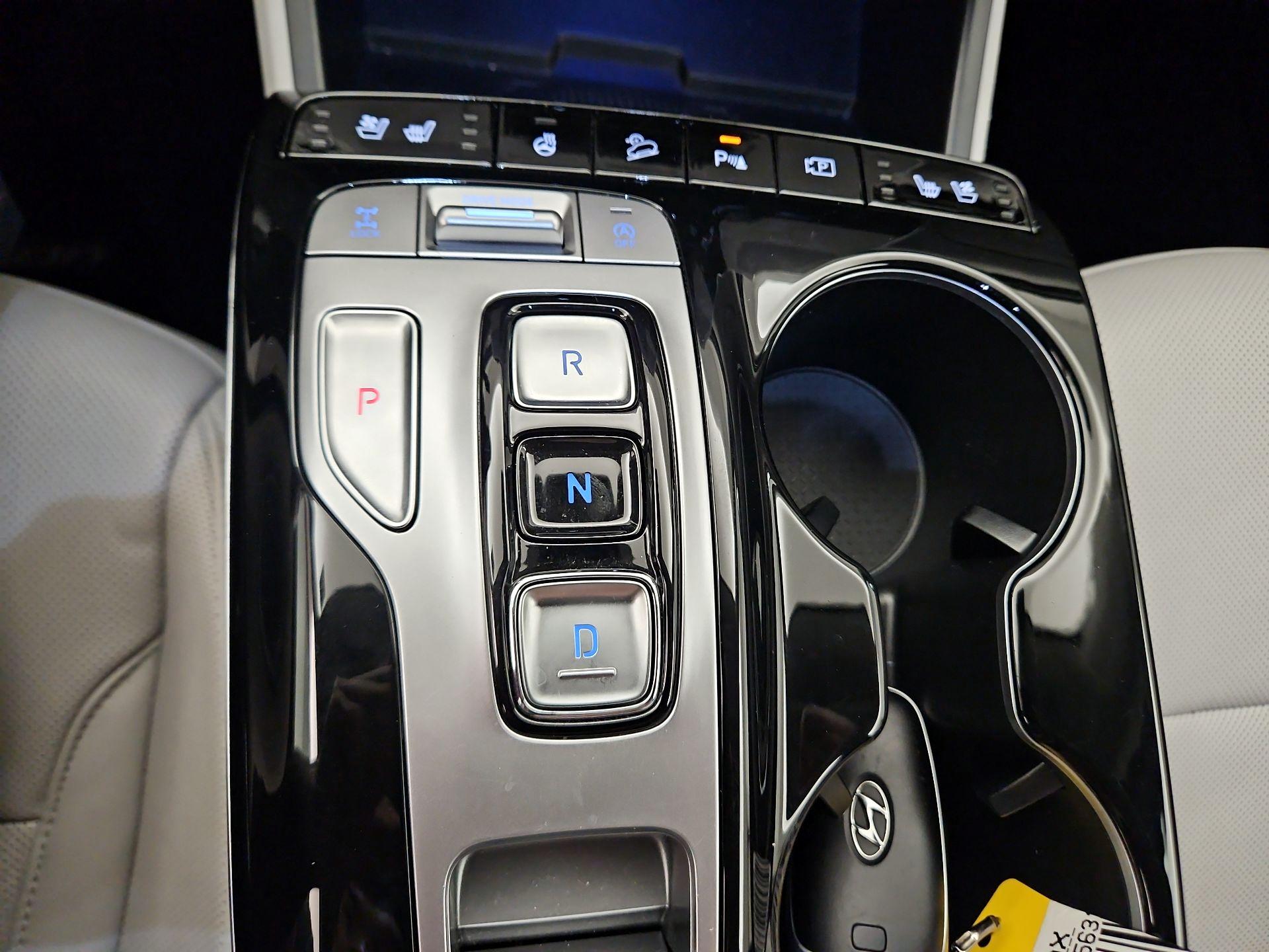 Thumbnail: 2023 Hyundai Santa Fe - 18