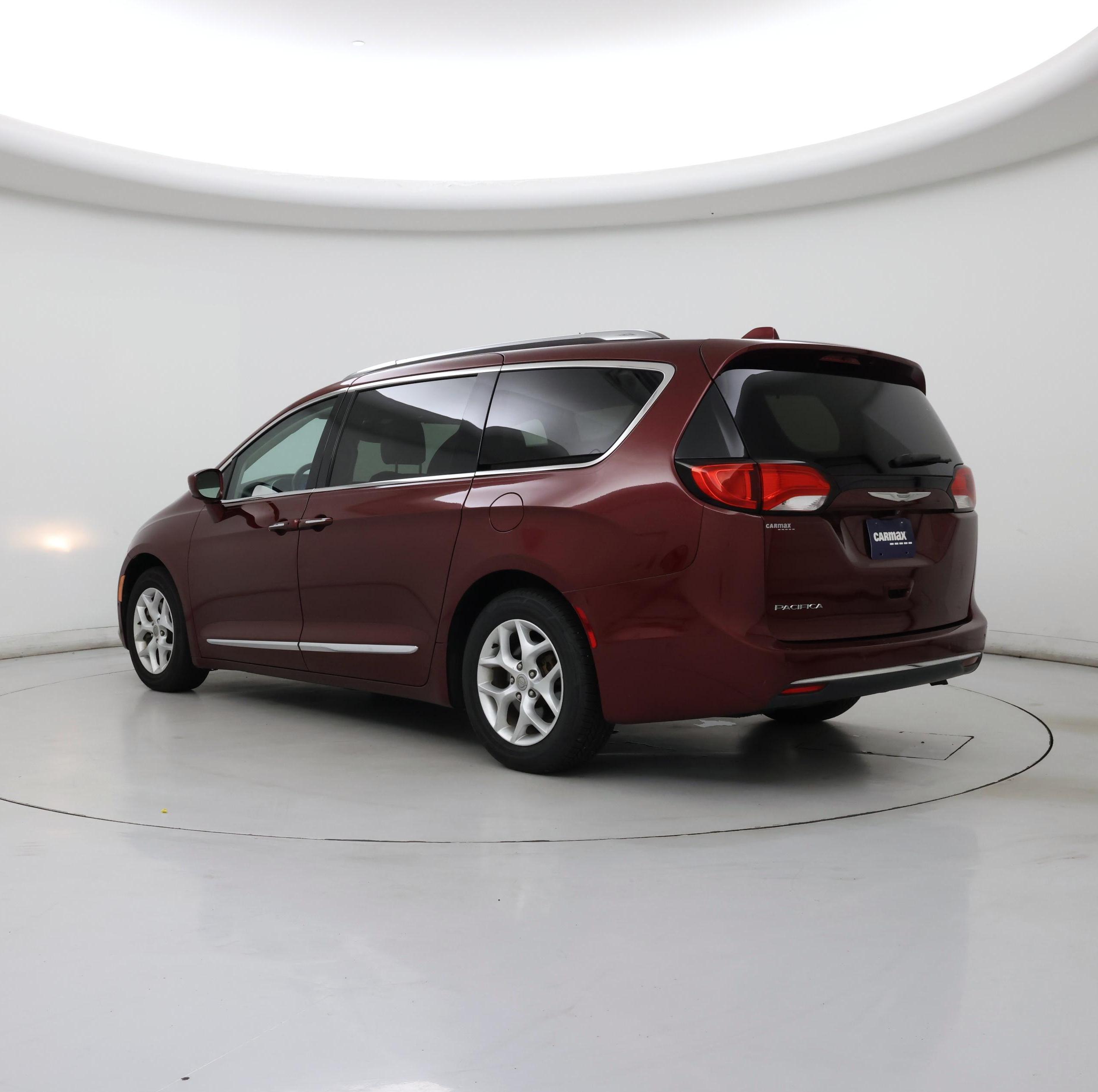 Thumbnail: 2018 Chrysler Pacifica - 2