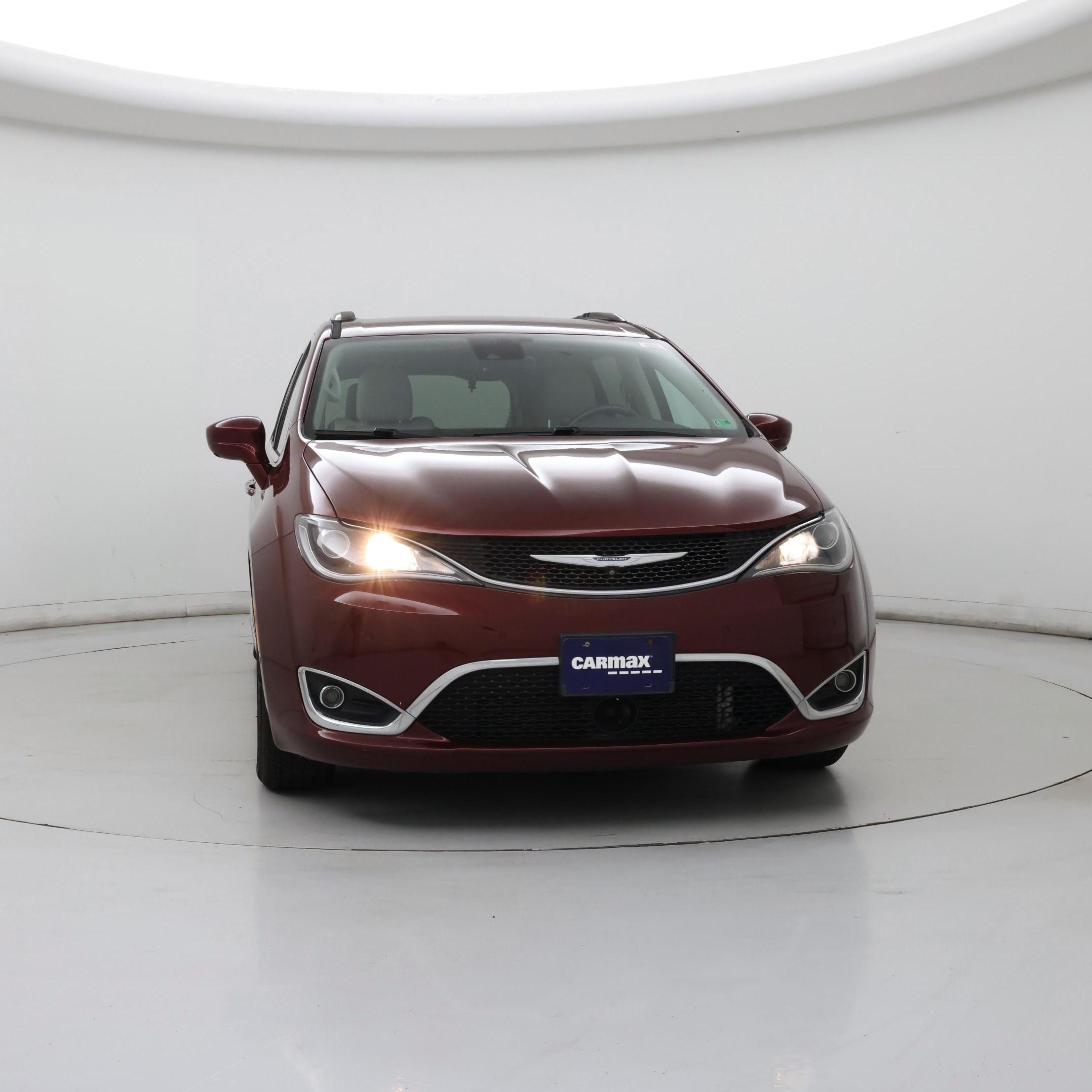 Thumbnail: 2018 Chrysler Pacifica - 5