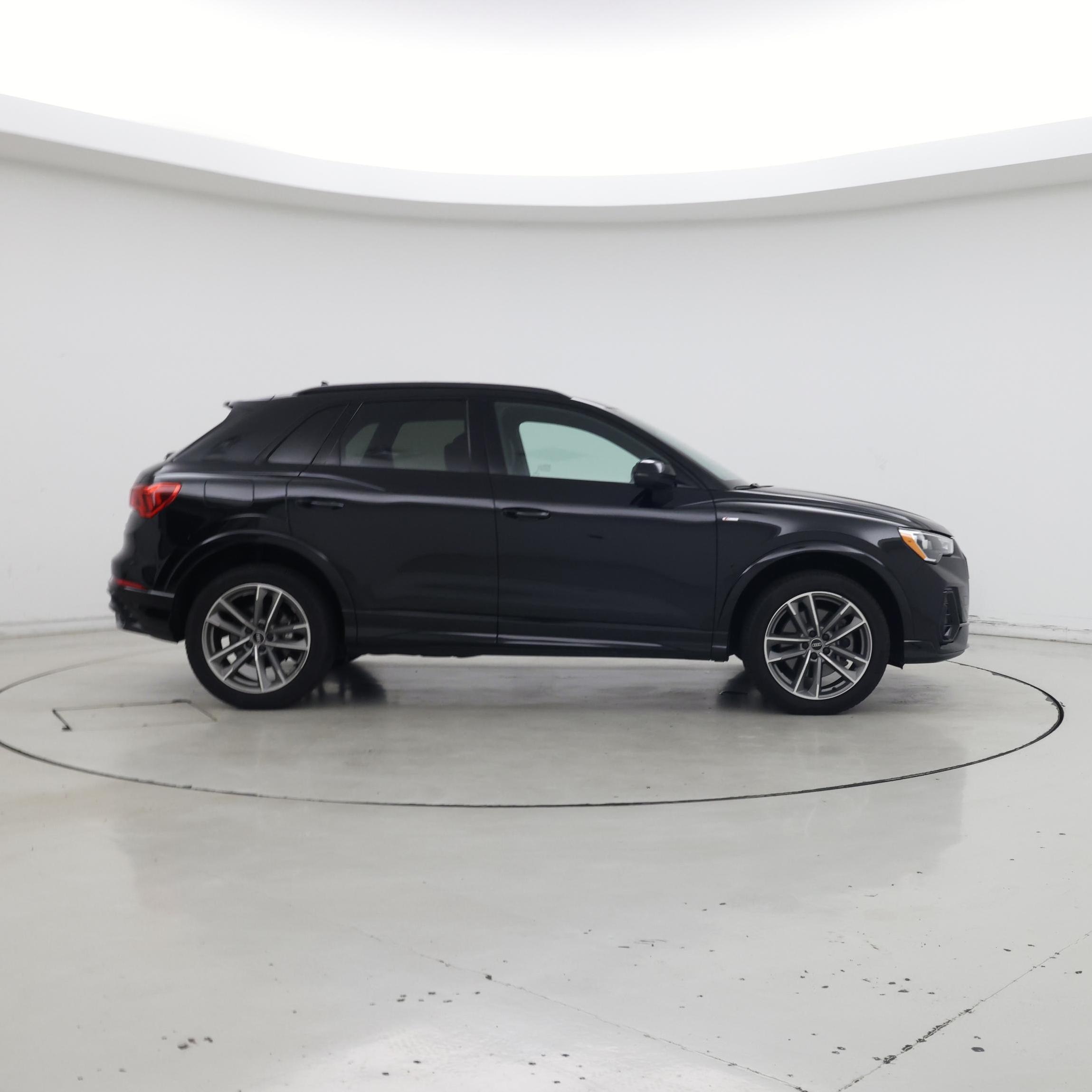 Thumbnail: 2022 Audi Q3 - 7