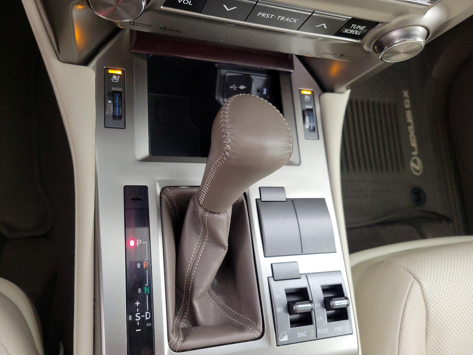 Thumbnail: 2019 Lexus GX - 18