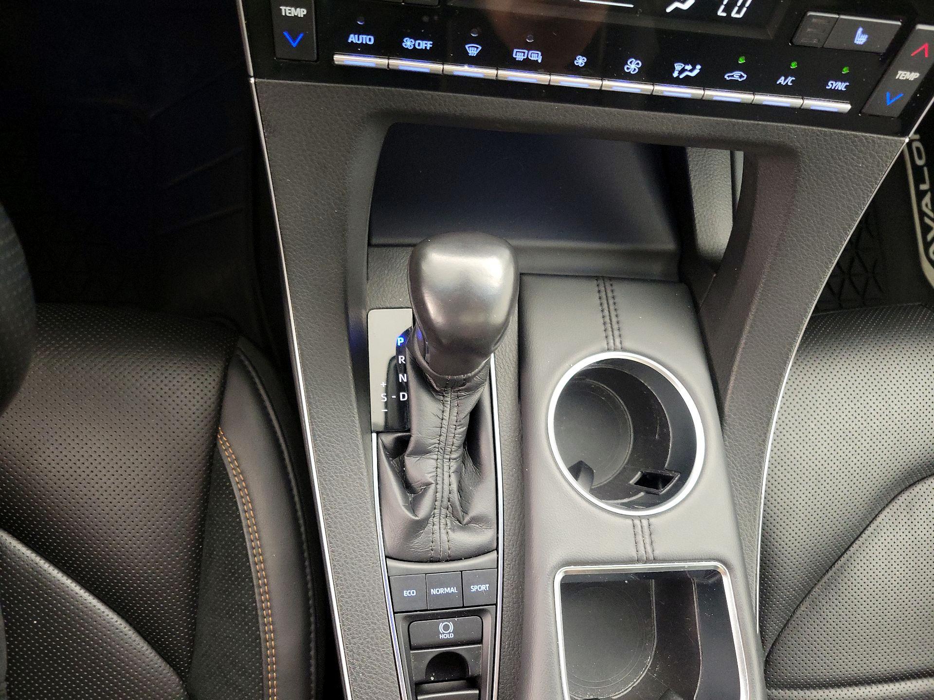 Thumbnail: 2021 Toyota Avalon - 17
