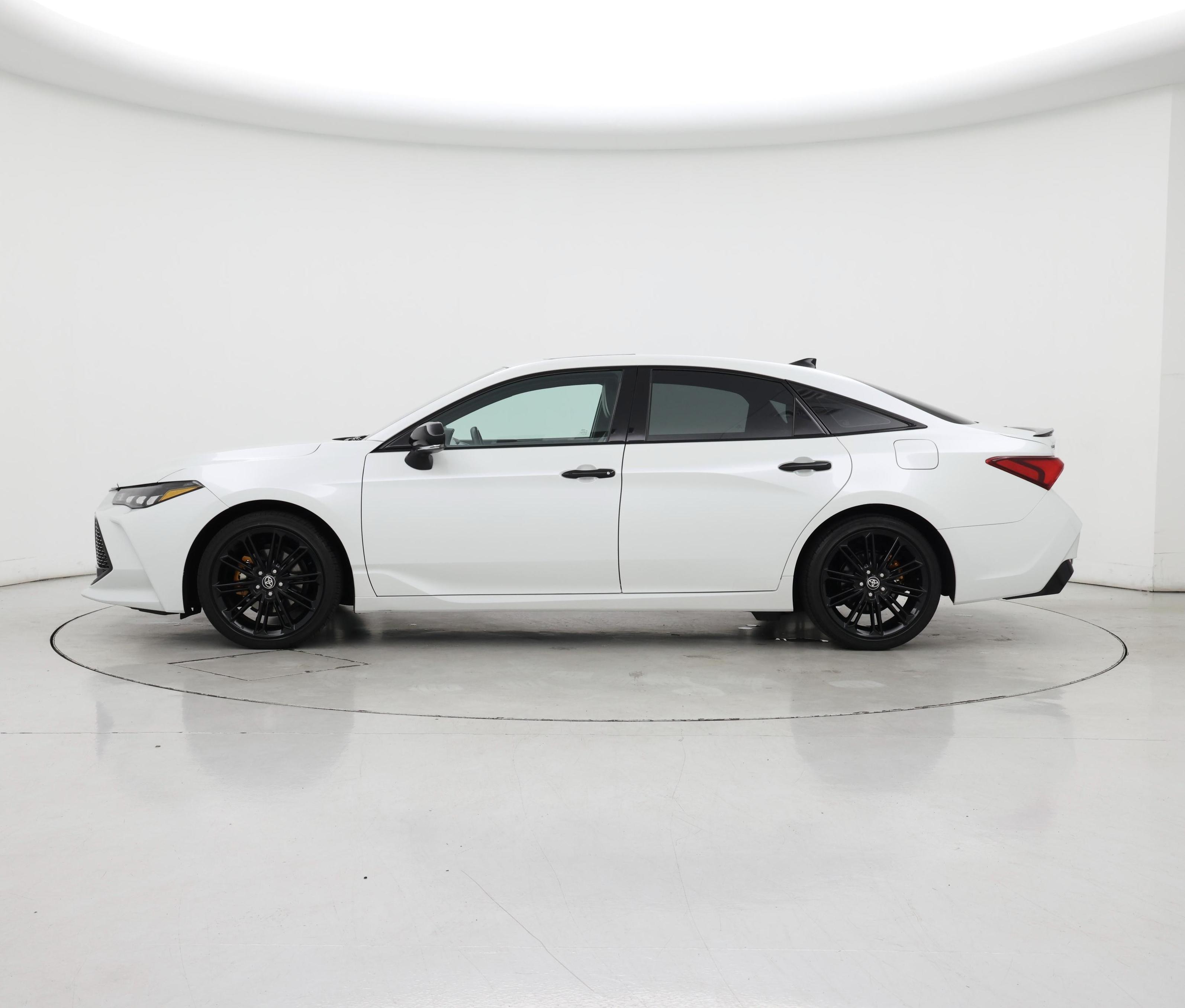 Thumbnail: 2021 Toyota Avalon - 3