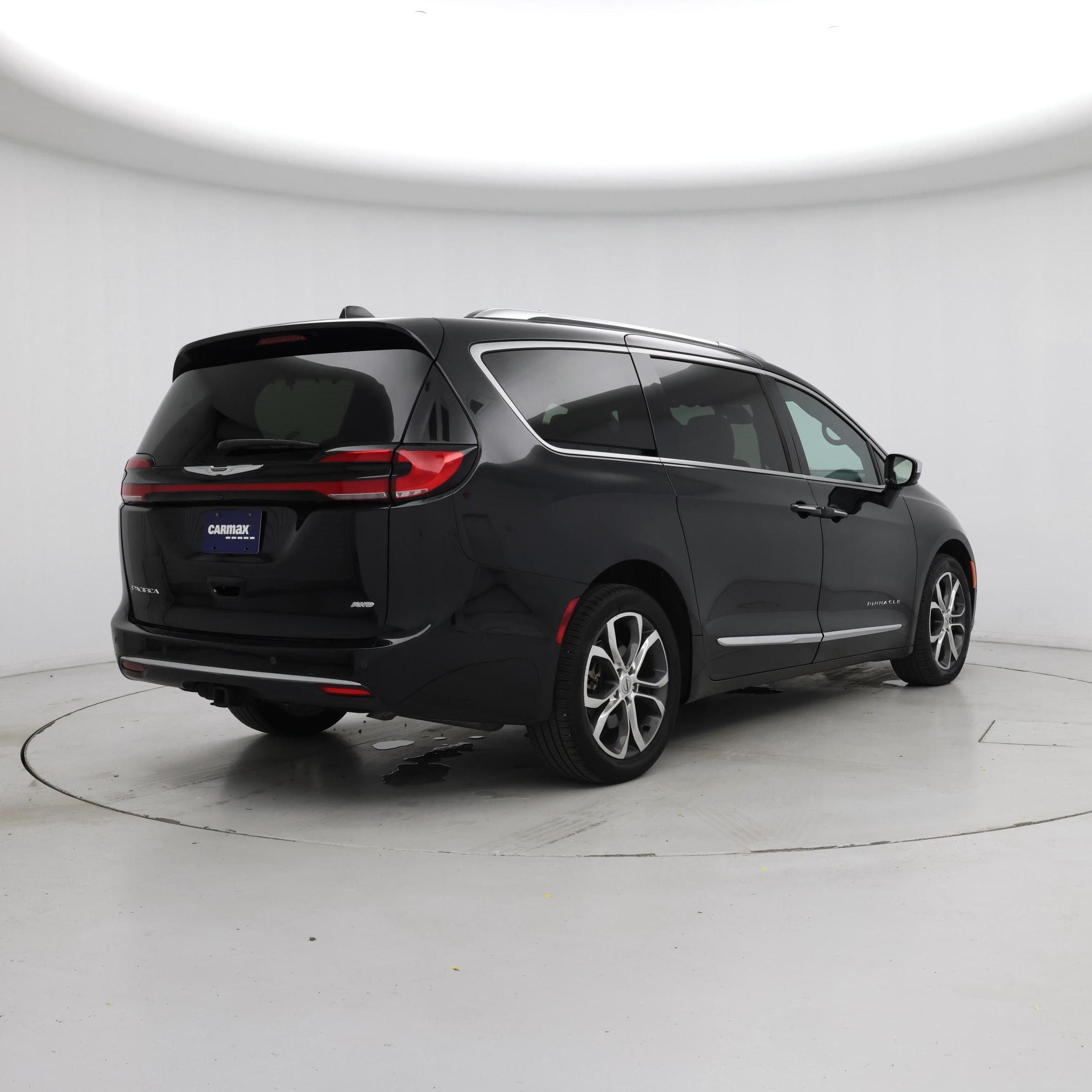 Thumbnail: 2022 Chrysler Pacifica - 8