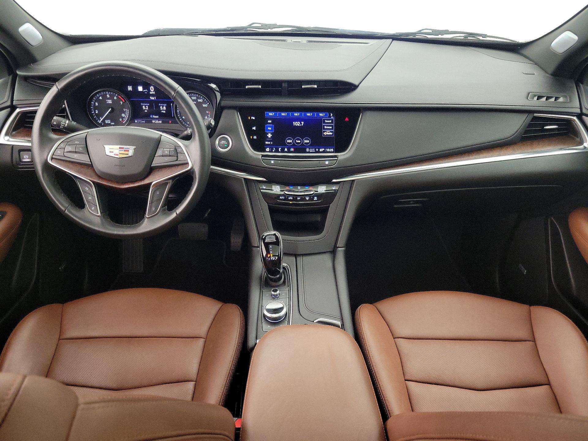 Thumbnail: 2024 Cadillac XT5 - 9