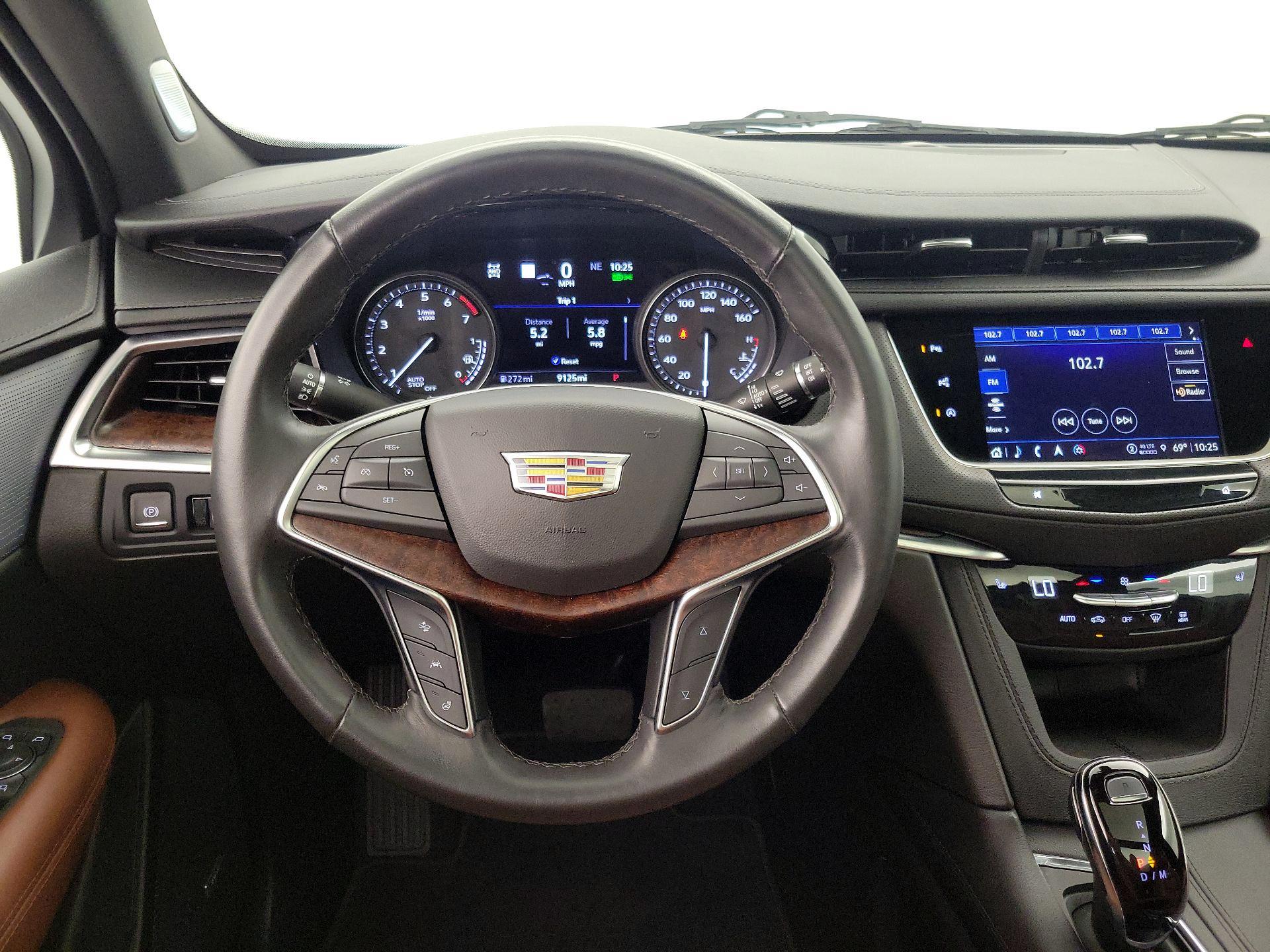 Thumbnail: 2024 Cadillac XT5 - 10