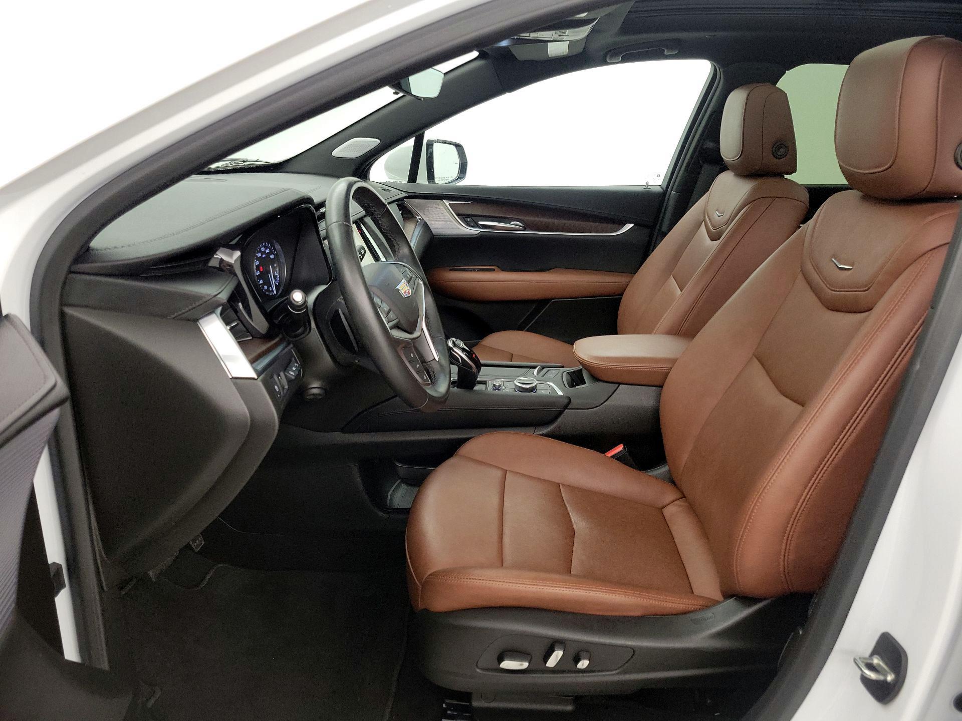Thumbnail: 2024 Cadillac XT5 - 11