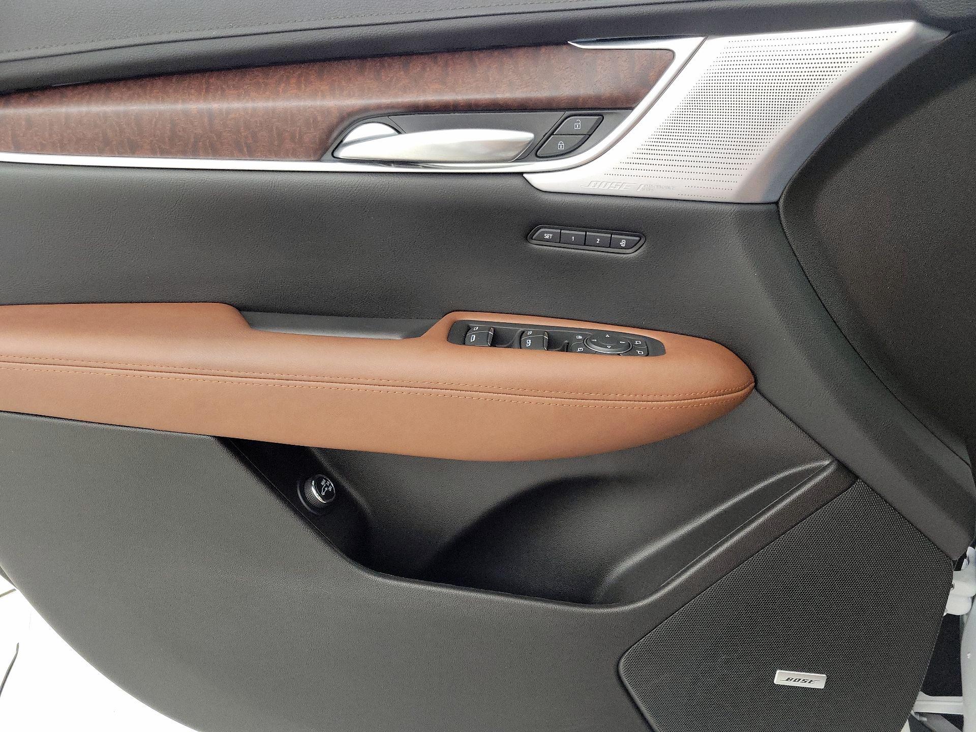 Thumbnail: 2024 Cadillac XT5 - 12