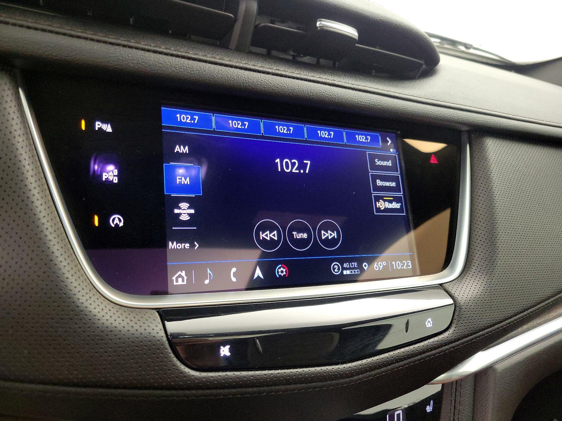 Thumbnail: 2024 Cadillac XT5 - 16