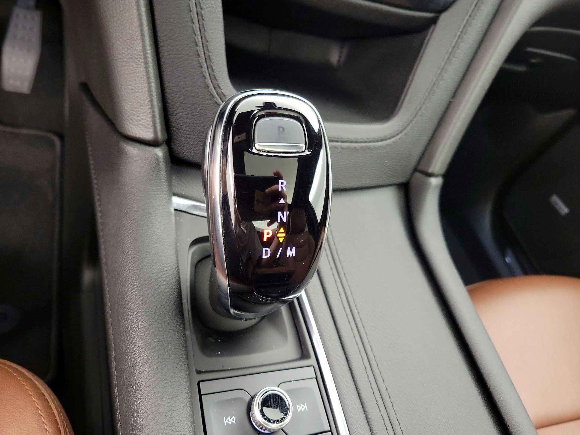 Thumbnail: 2024 Cadillac XT5 - 18
