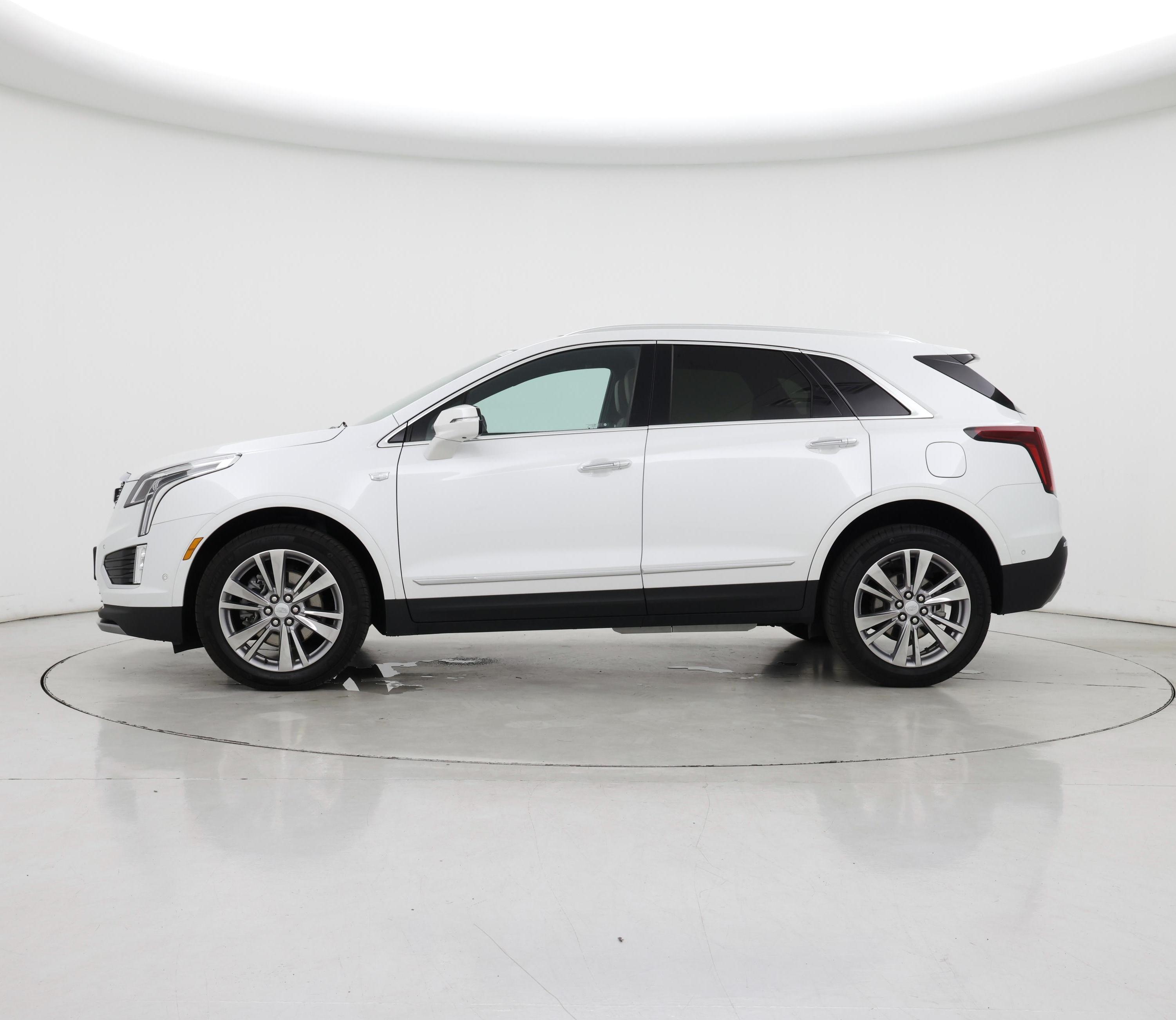 Thumbnail: 2024 Cadillac XT5 - 3