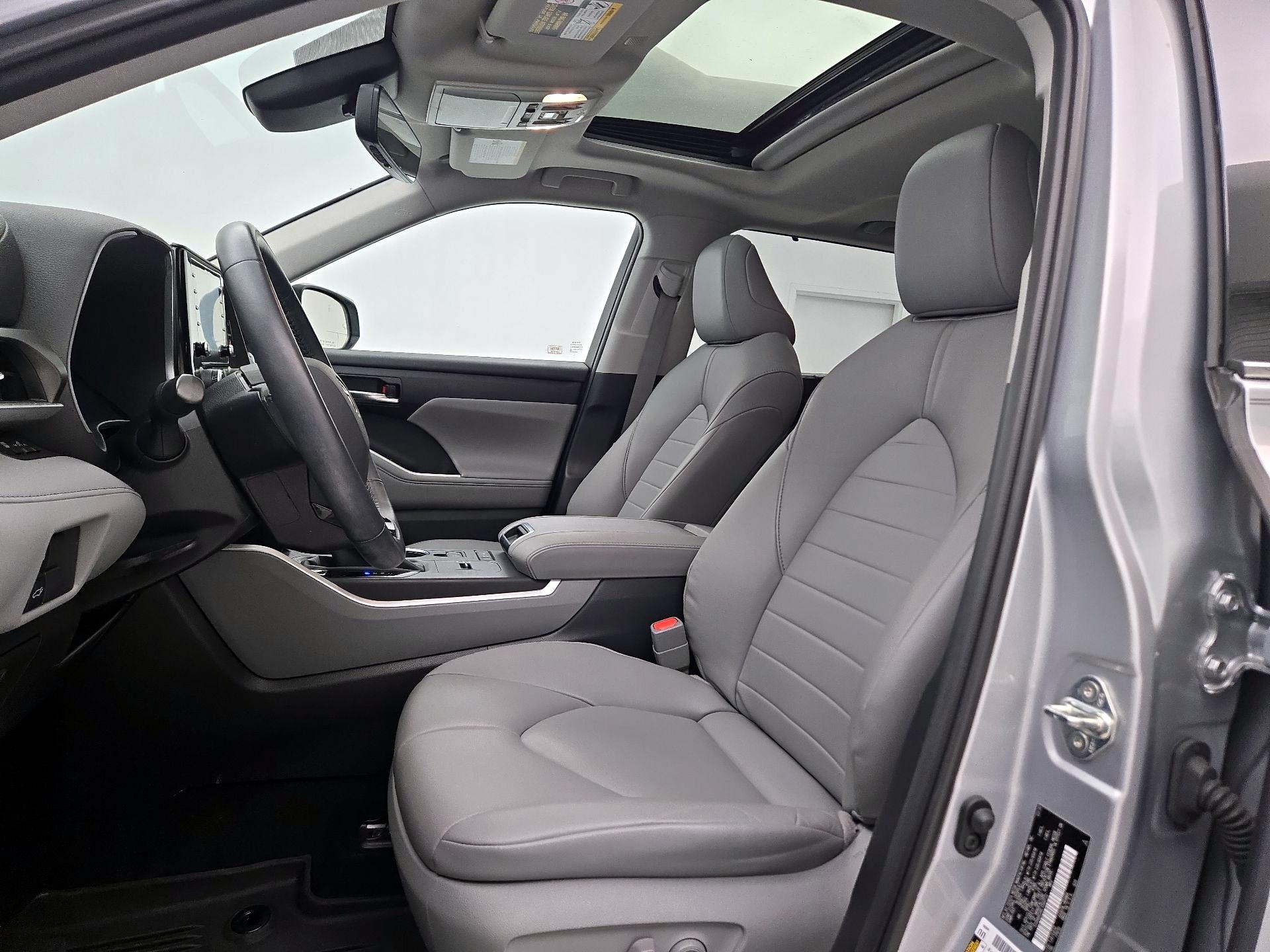 Thumbnail: 2020 Toyota Highlander - 11