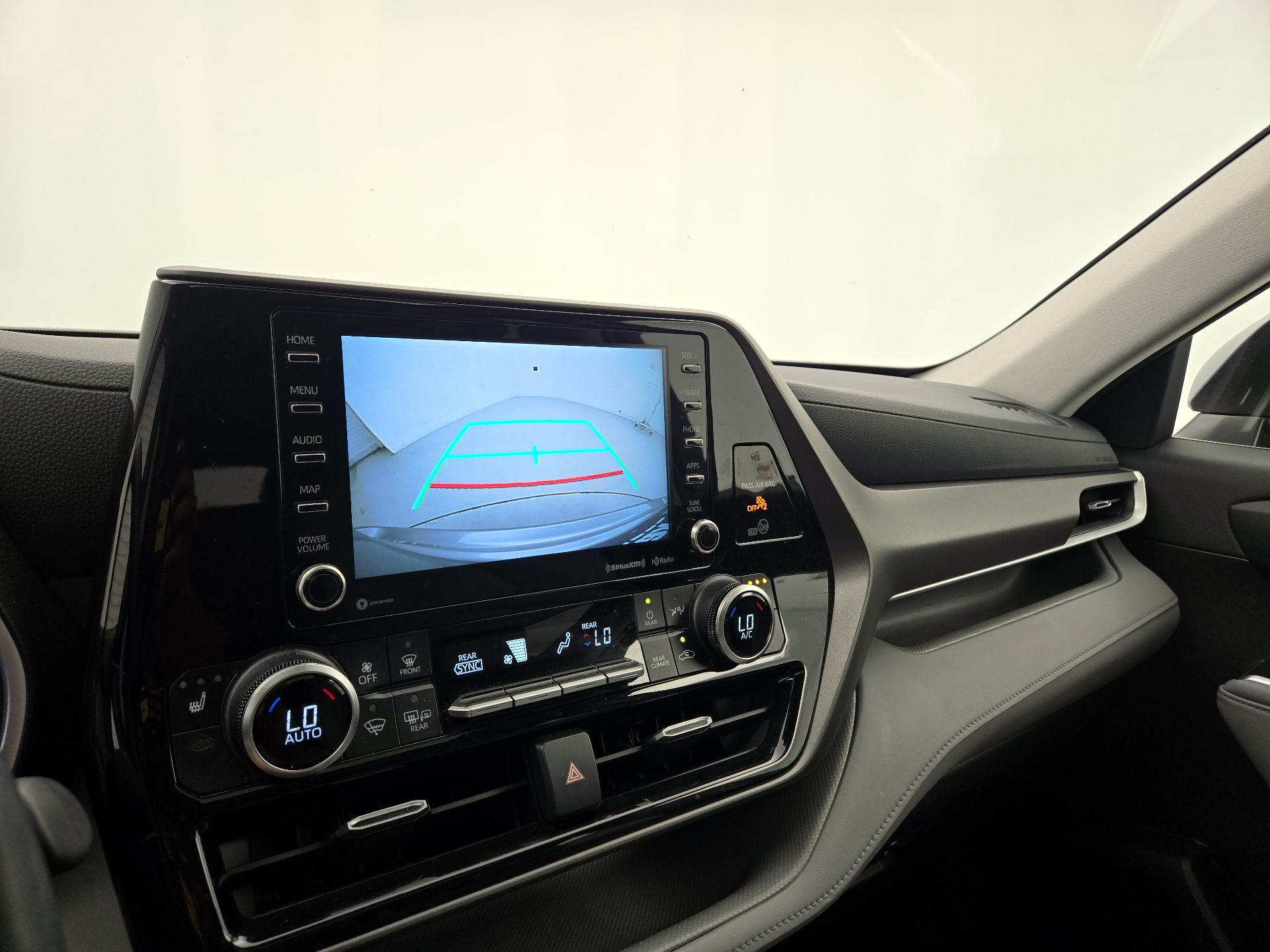Thumbnail: 2020 Toyota Highlander - 14