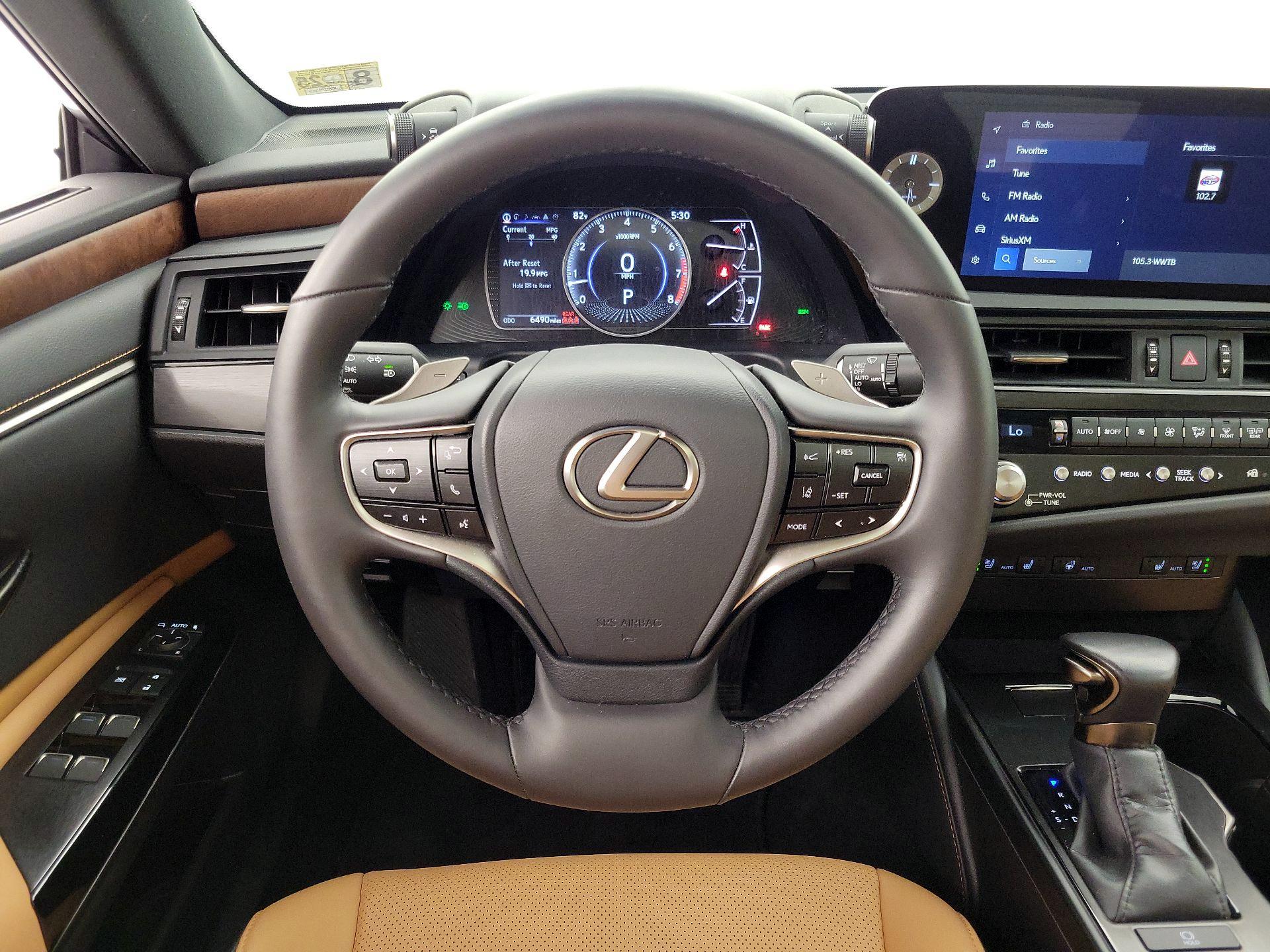 Thumbnail: 2024 Lexus ES - 10