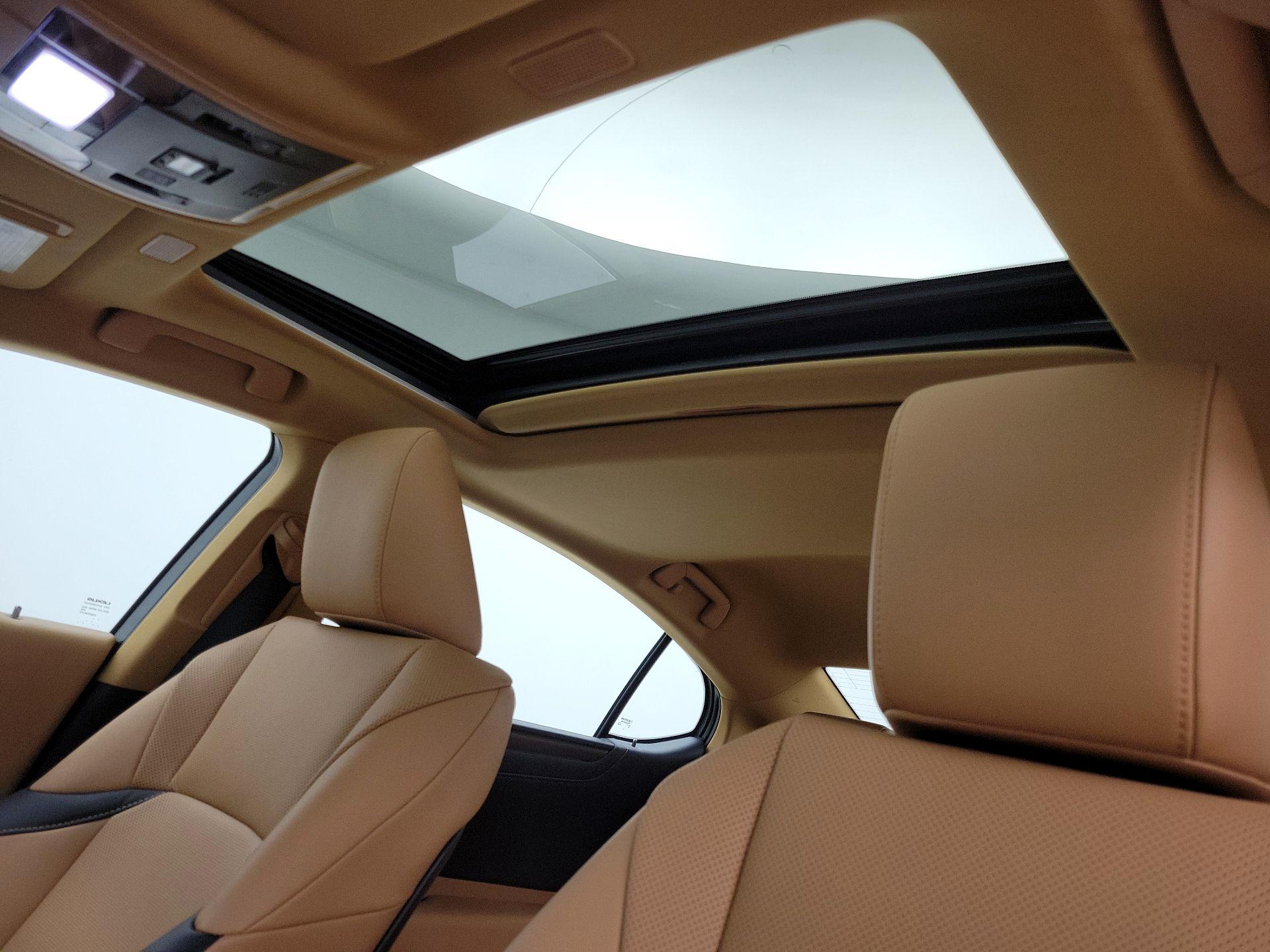 Thumbnail: 2024 Lexus ES - 19