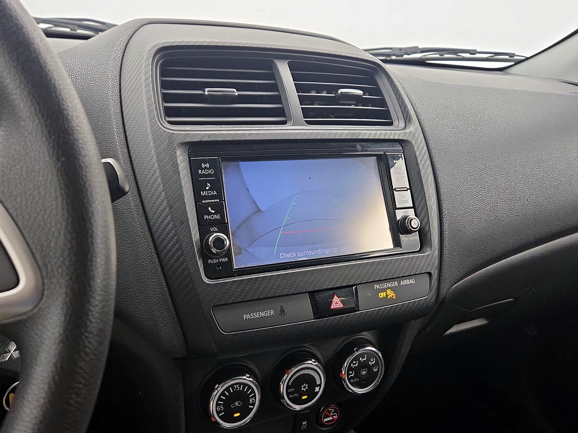 Thumbnail: 2019 Mitsubishi Outlander Sport - 13