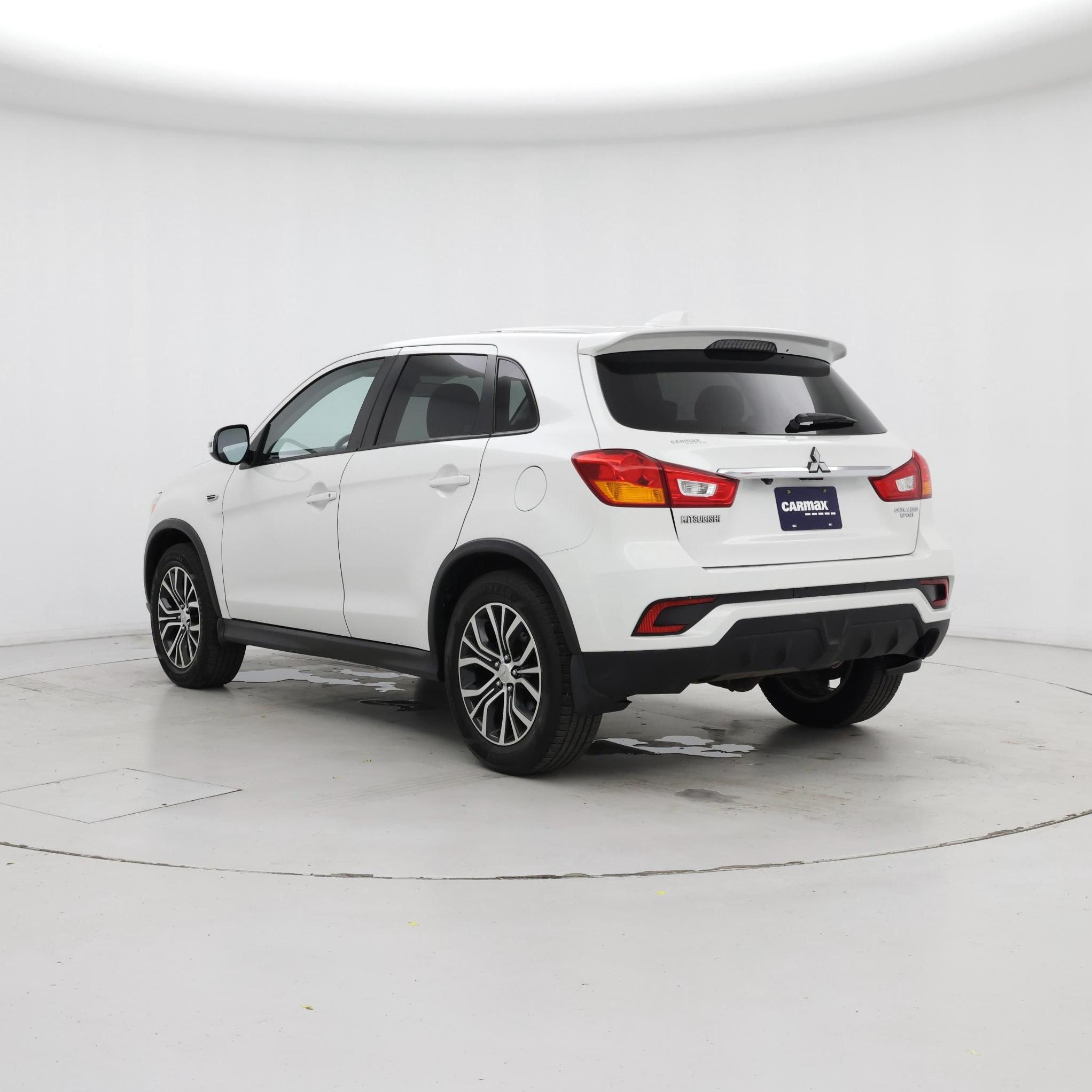 Thumbnail: 2019 Mitsubishi Outlander Sport - 2