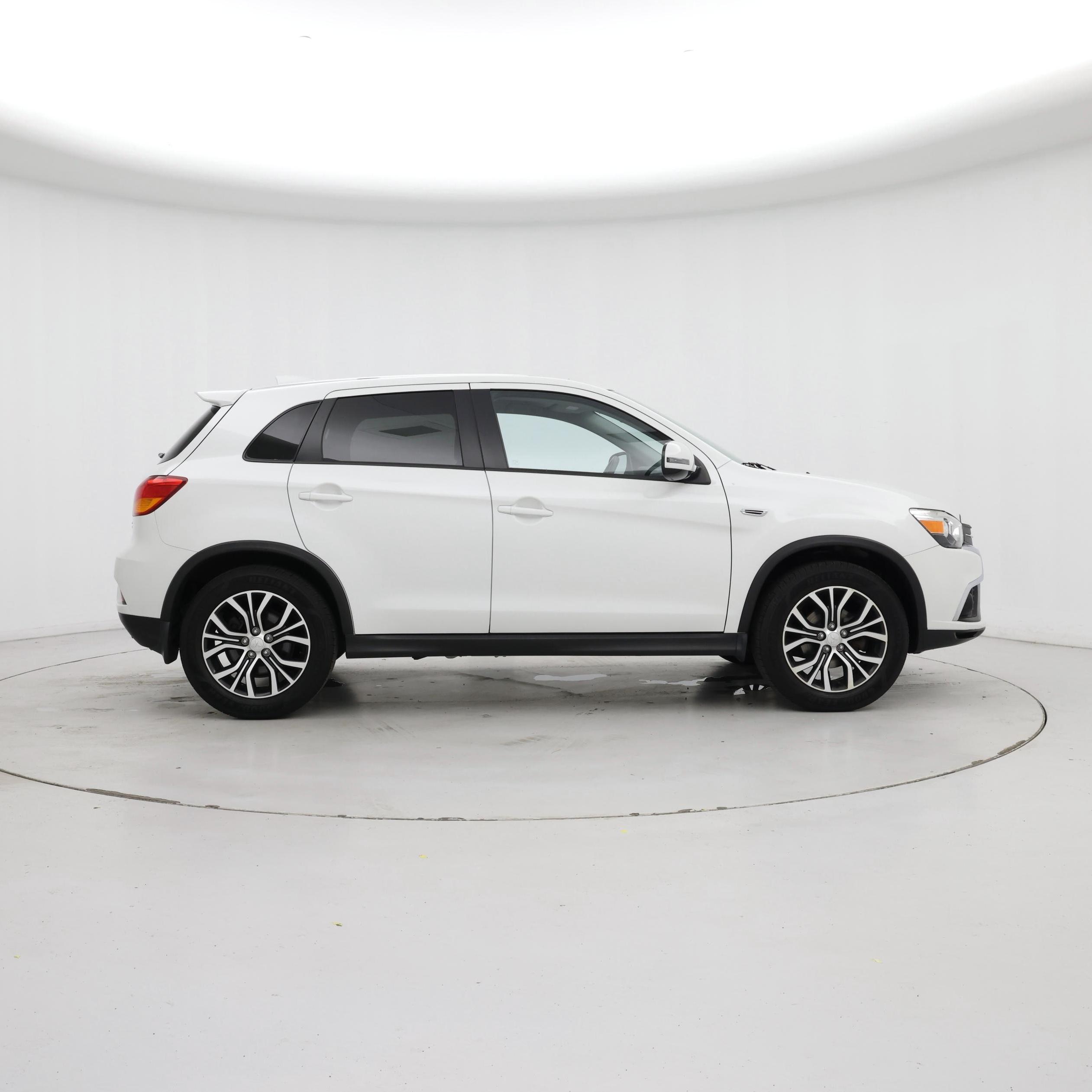 Thumbnail: 2019 Mitsubishi Outlander Sport - 7