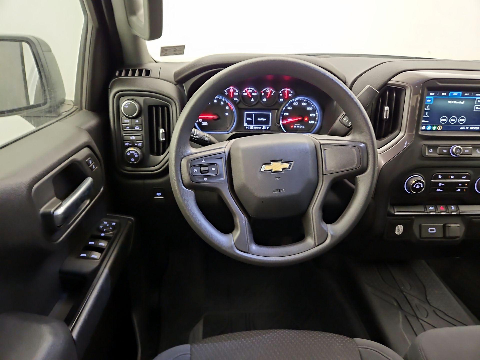 Thumbnail: 2019 Chevrolet Silverado 1500 - 10