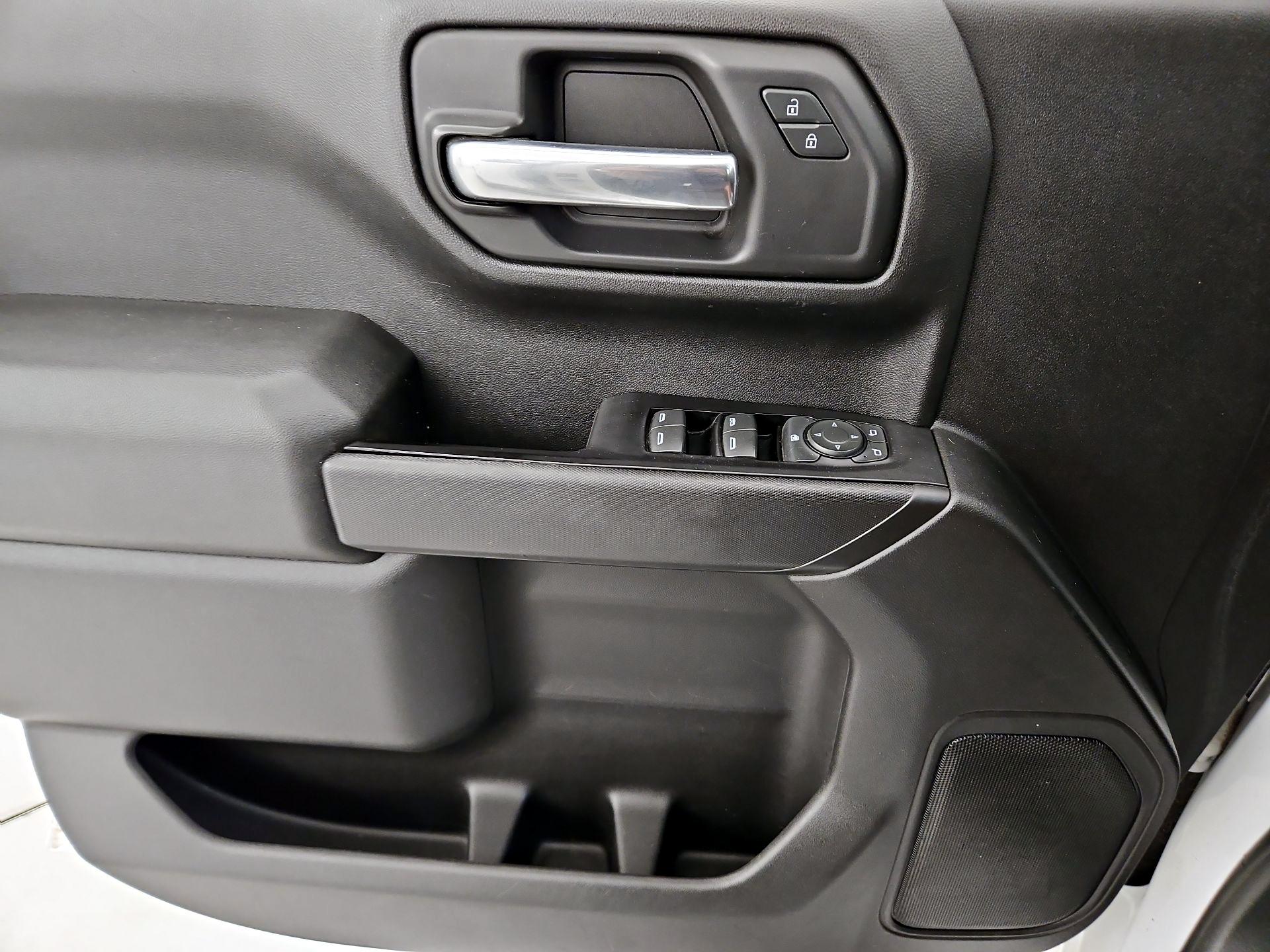 Thumbnail: 2019 Chevrolet Silverado 1500 - 12