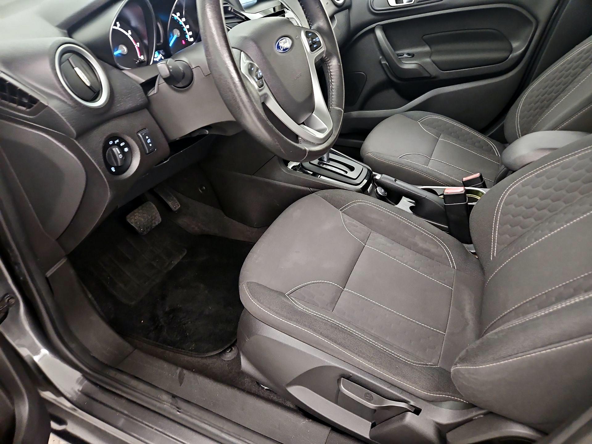 Thumbnail: 2016 Ford Fiesta - 11