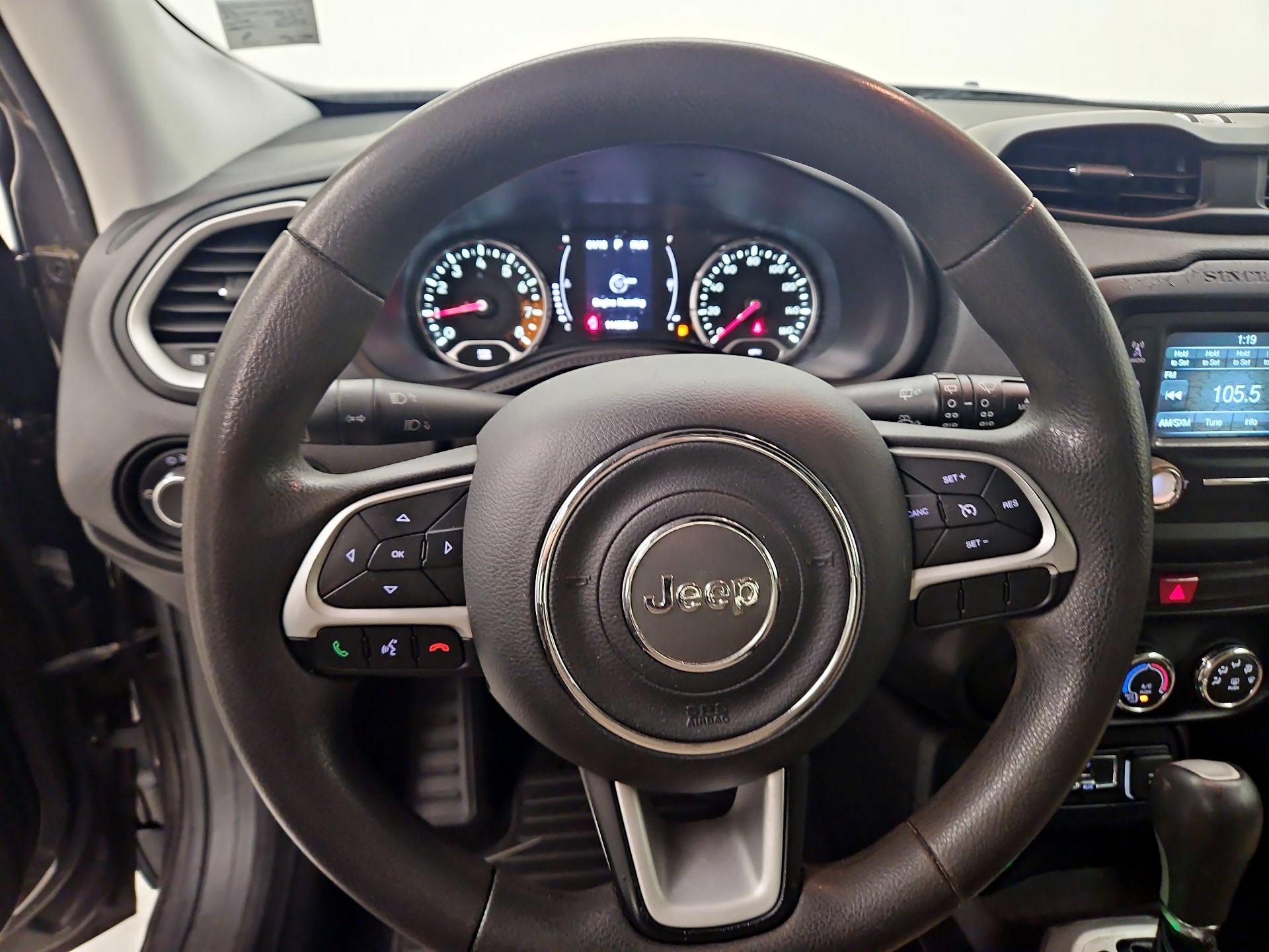 Thumbnail: 2016 Jeep Renegade - 10